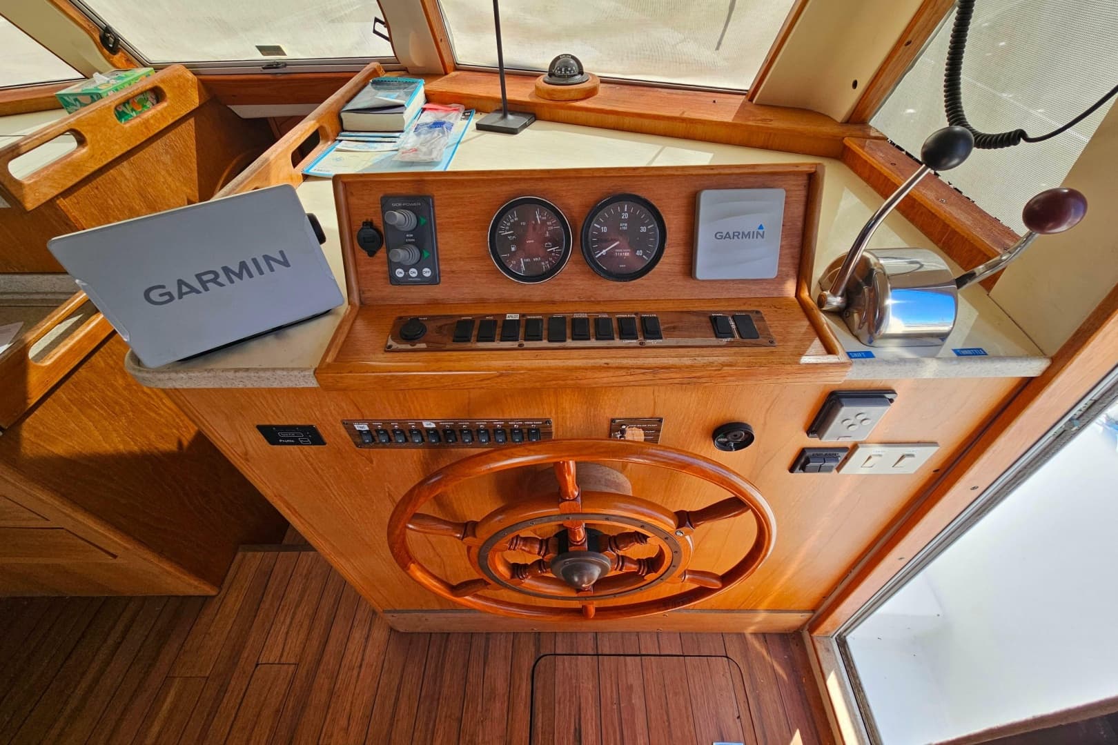 2000 Mainship 39 Trawler
