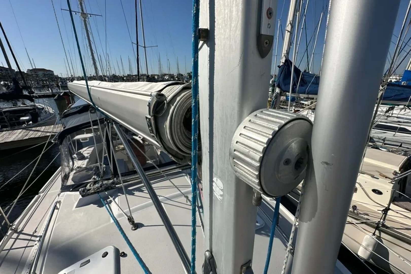 2005 Catalina 350