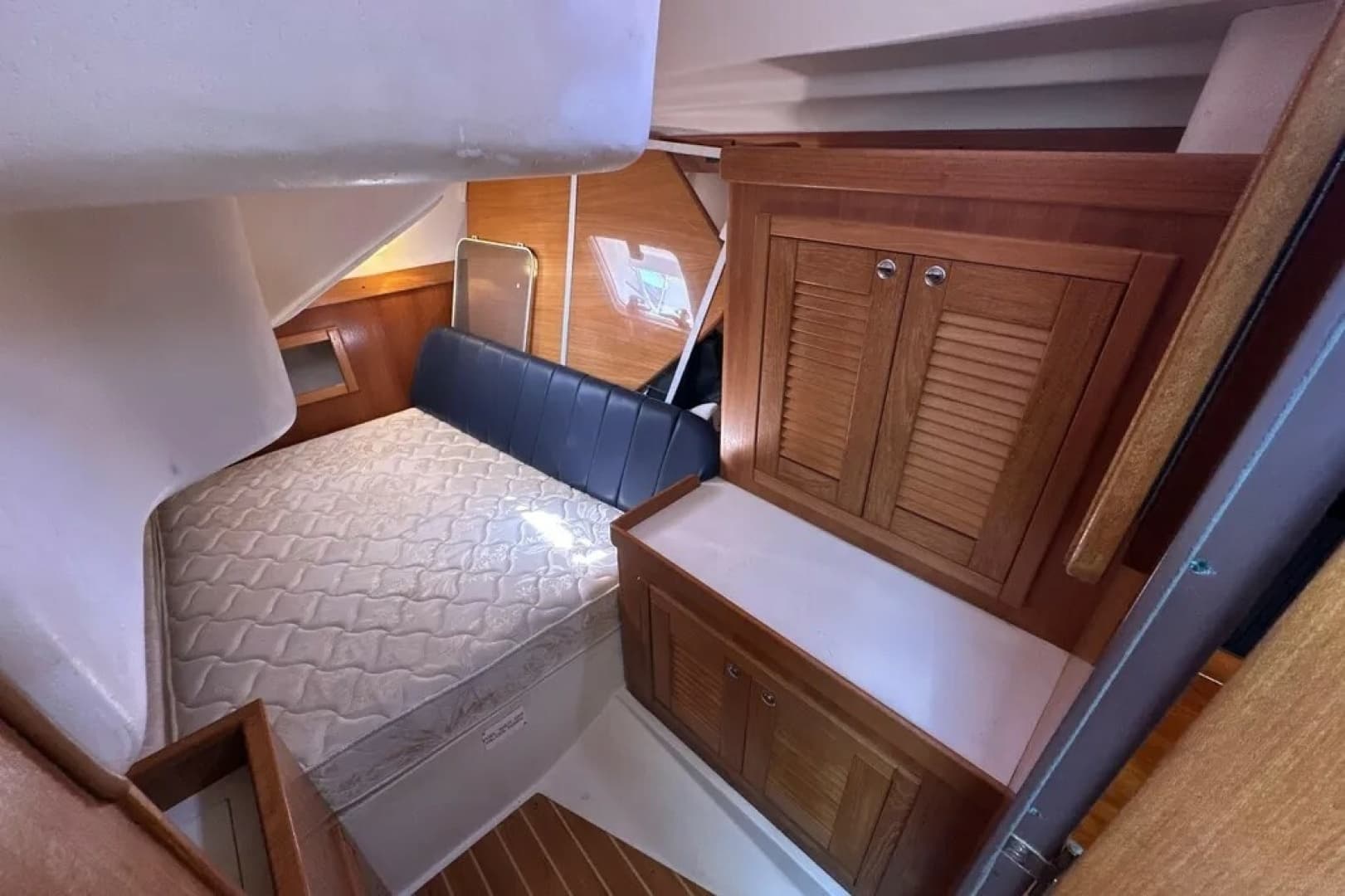 2005 Catalina 350