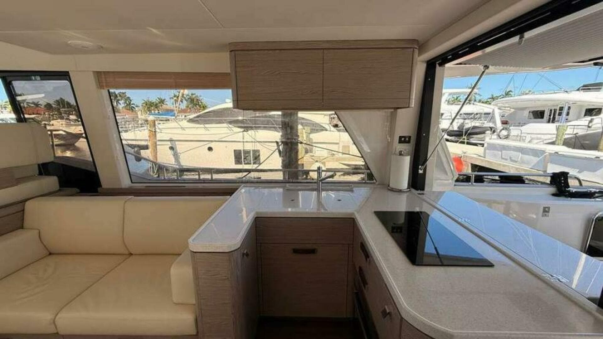 2024 Greenline 48 Fly Hybrid