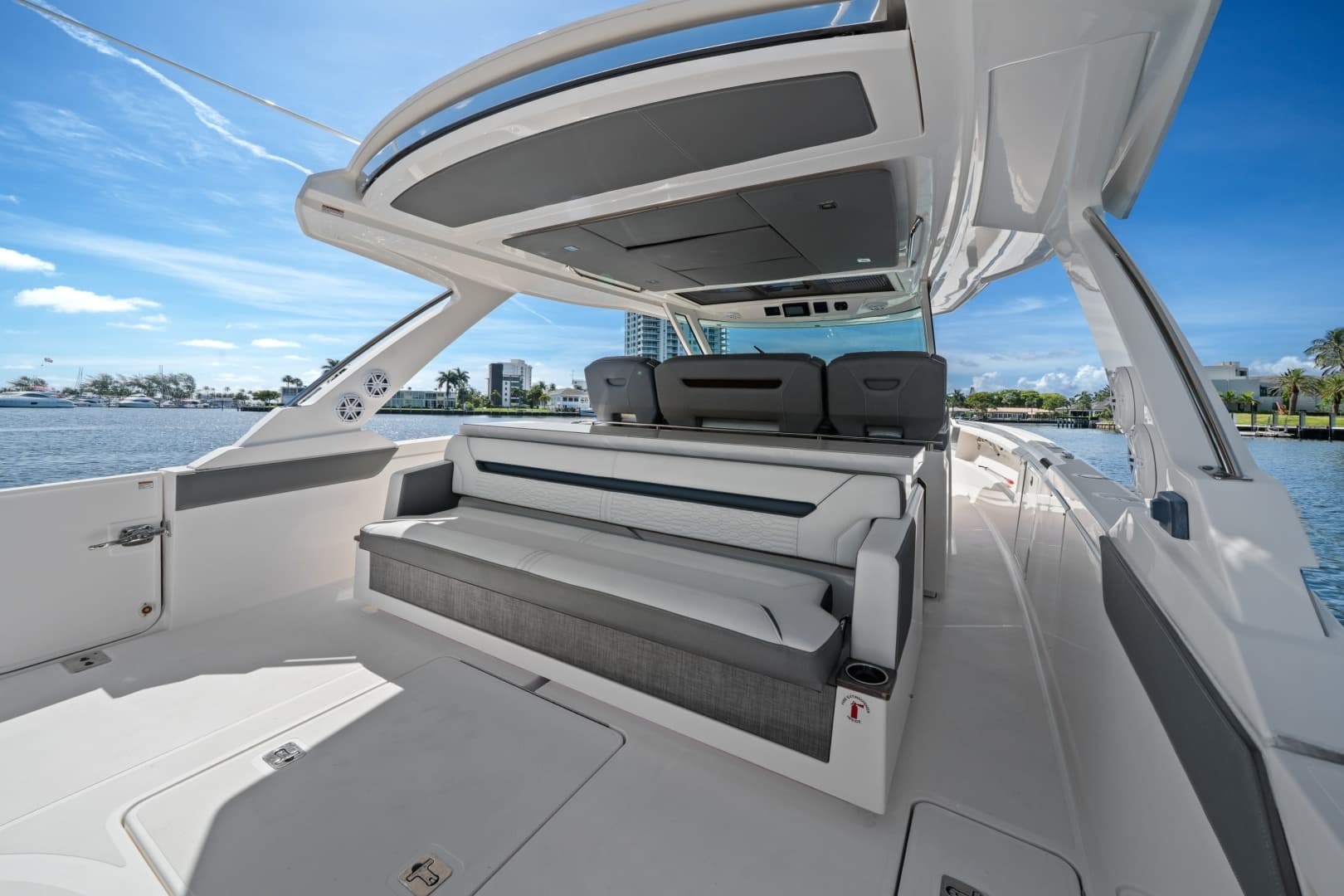 2020 Tiara Yachts 
