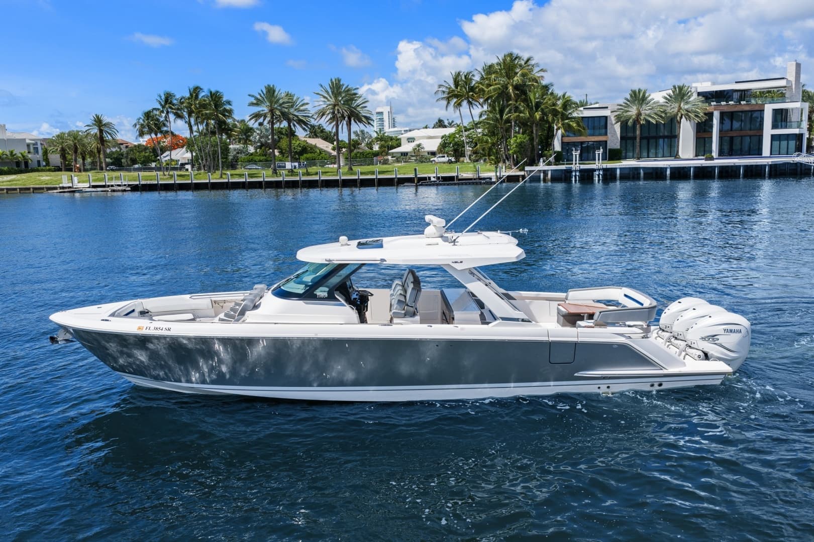 2020 Tiara Yachts 