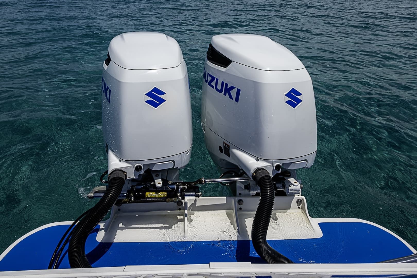 1995 Wellcraft Scarab 34