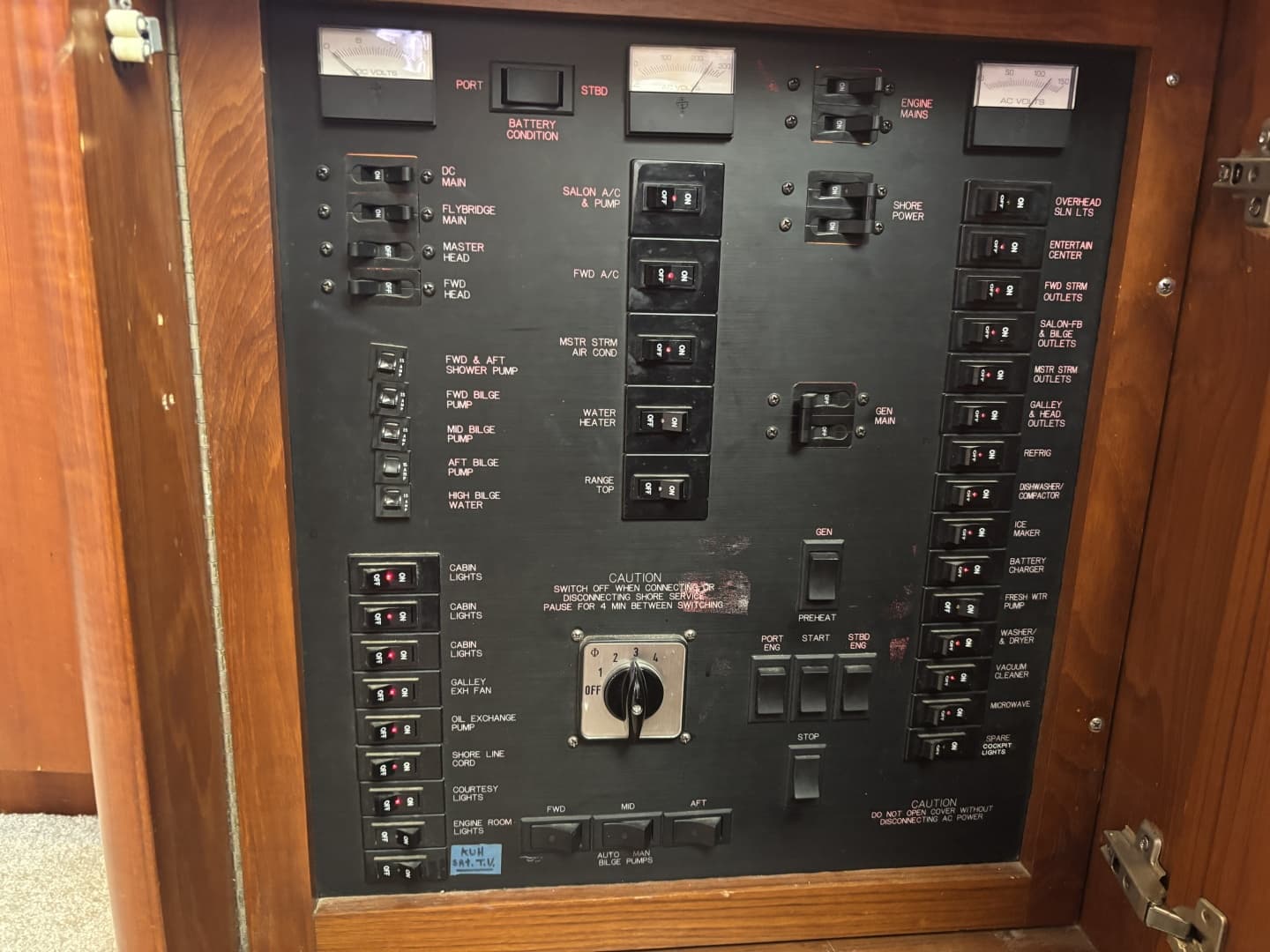1995 Ocean Cockpit Motor Yacht
