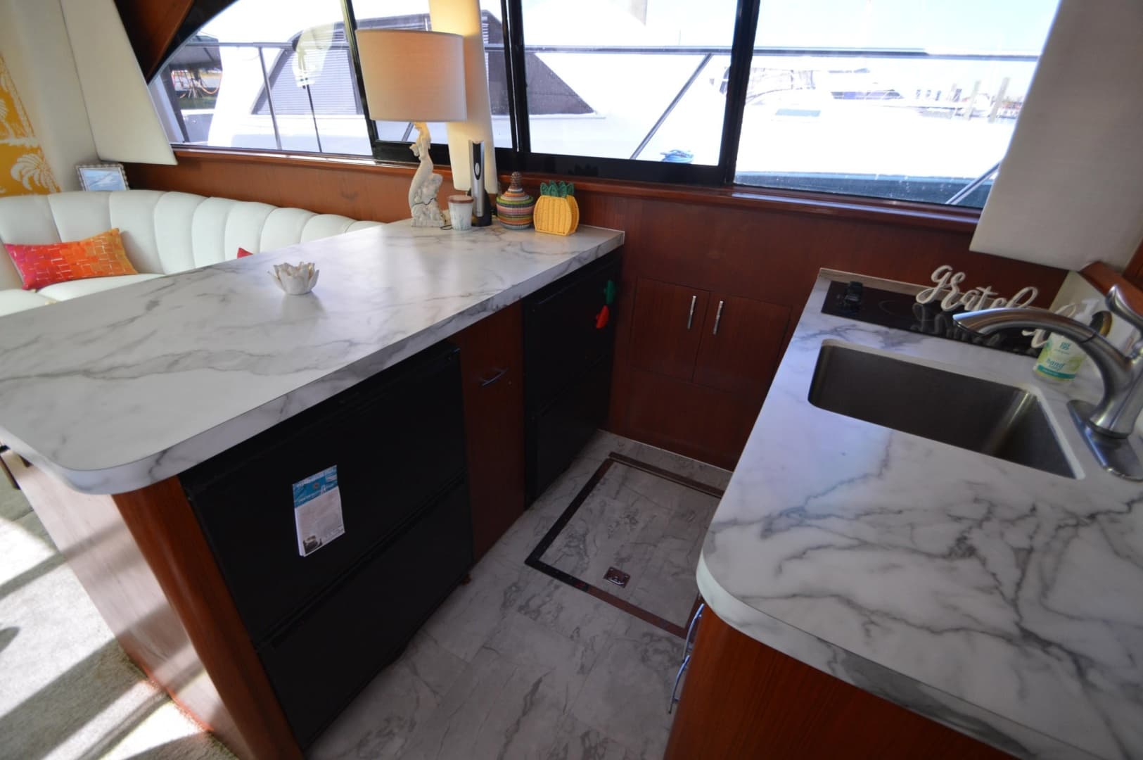 1995 Ocean Cockpit Motor Yacht