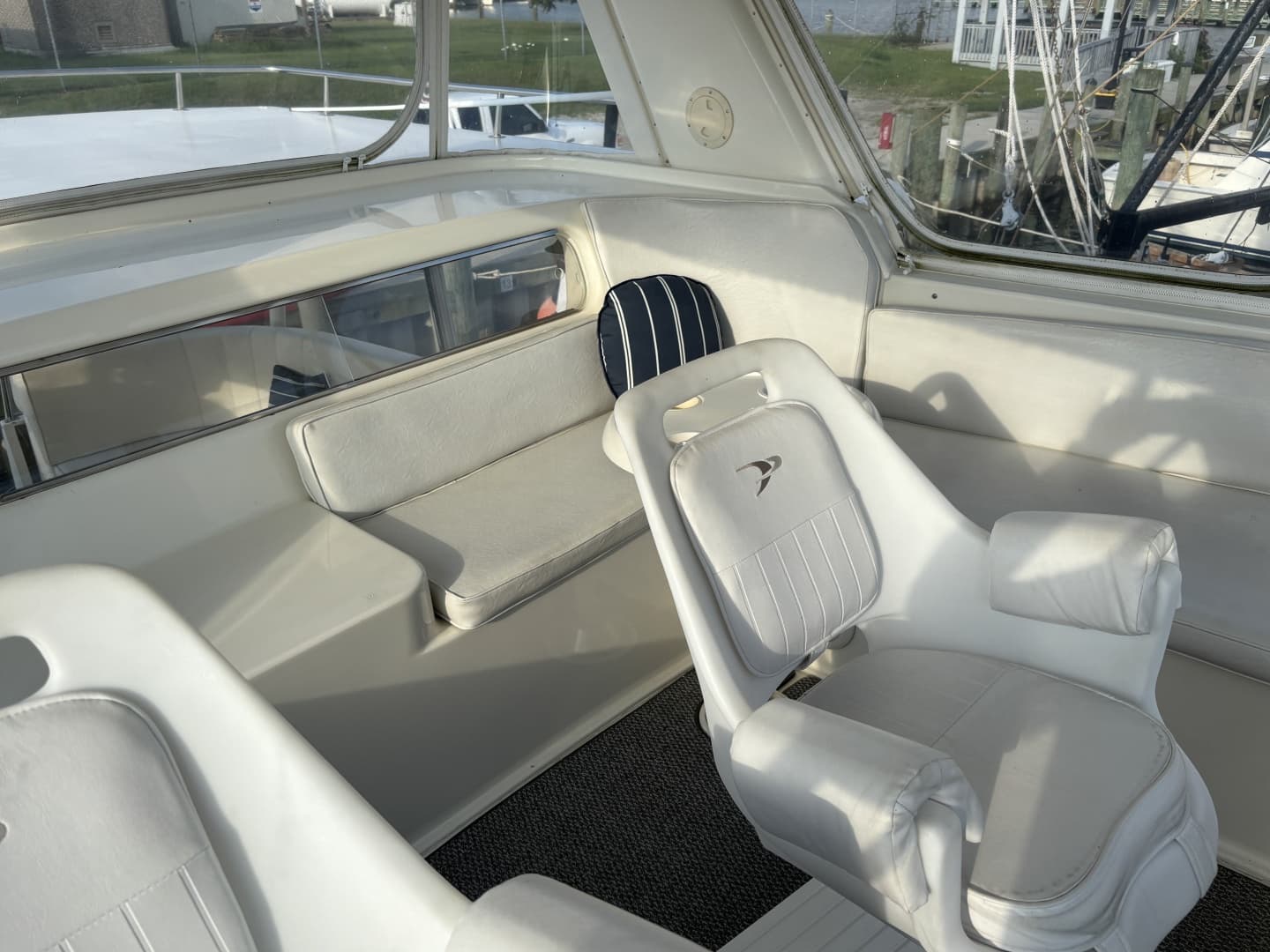 1995 Ocean Cockpit Motor Yacht
