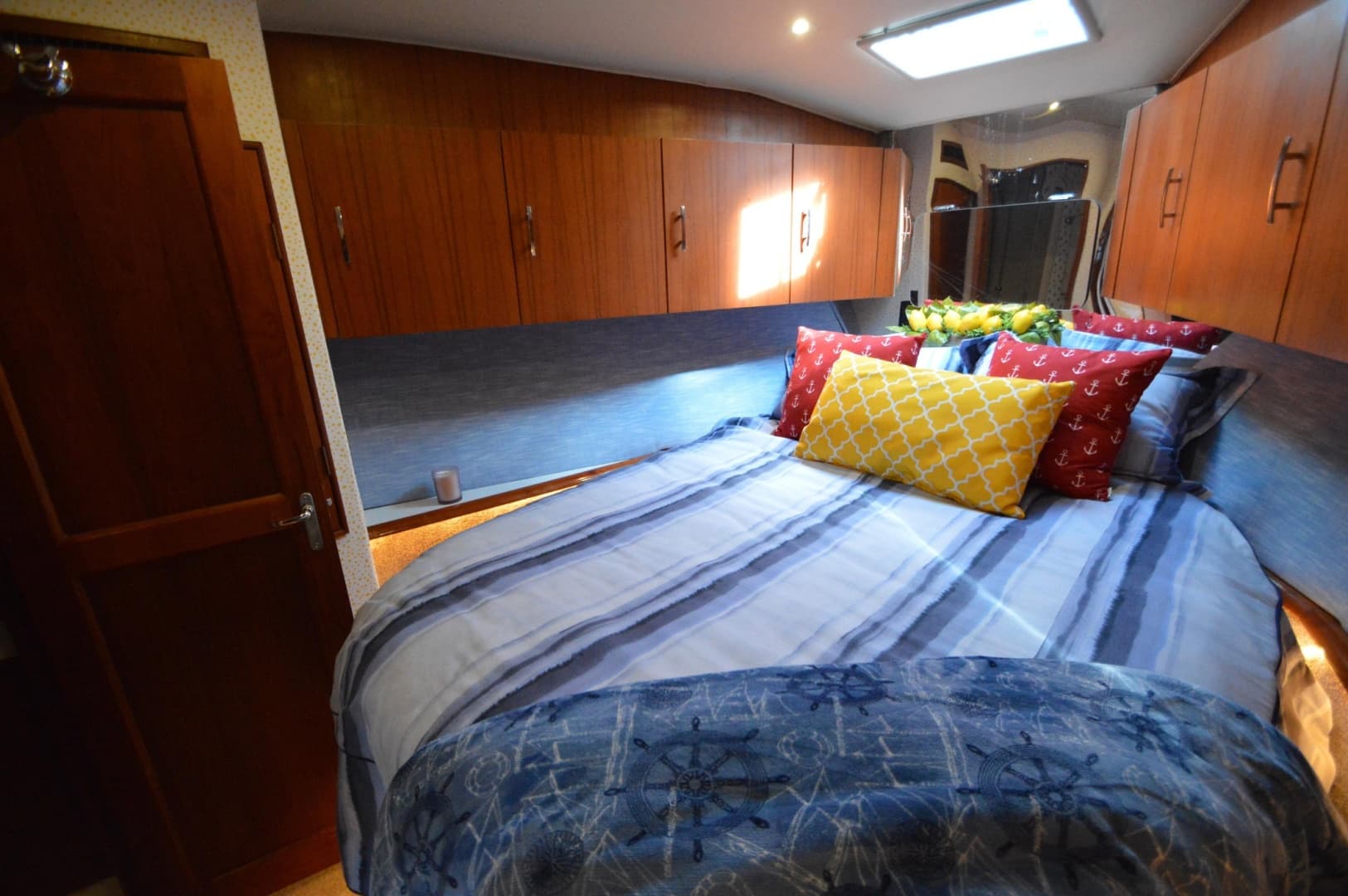 1995 Ocean Cockpit Motor Yacht
