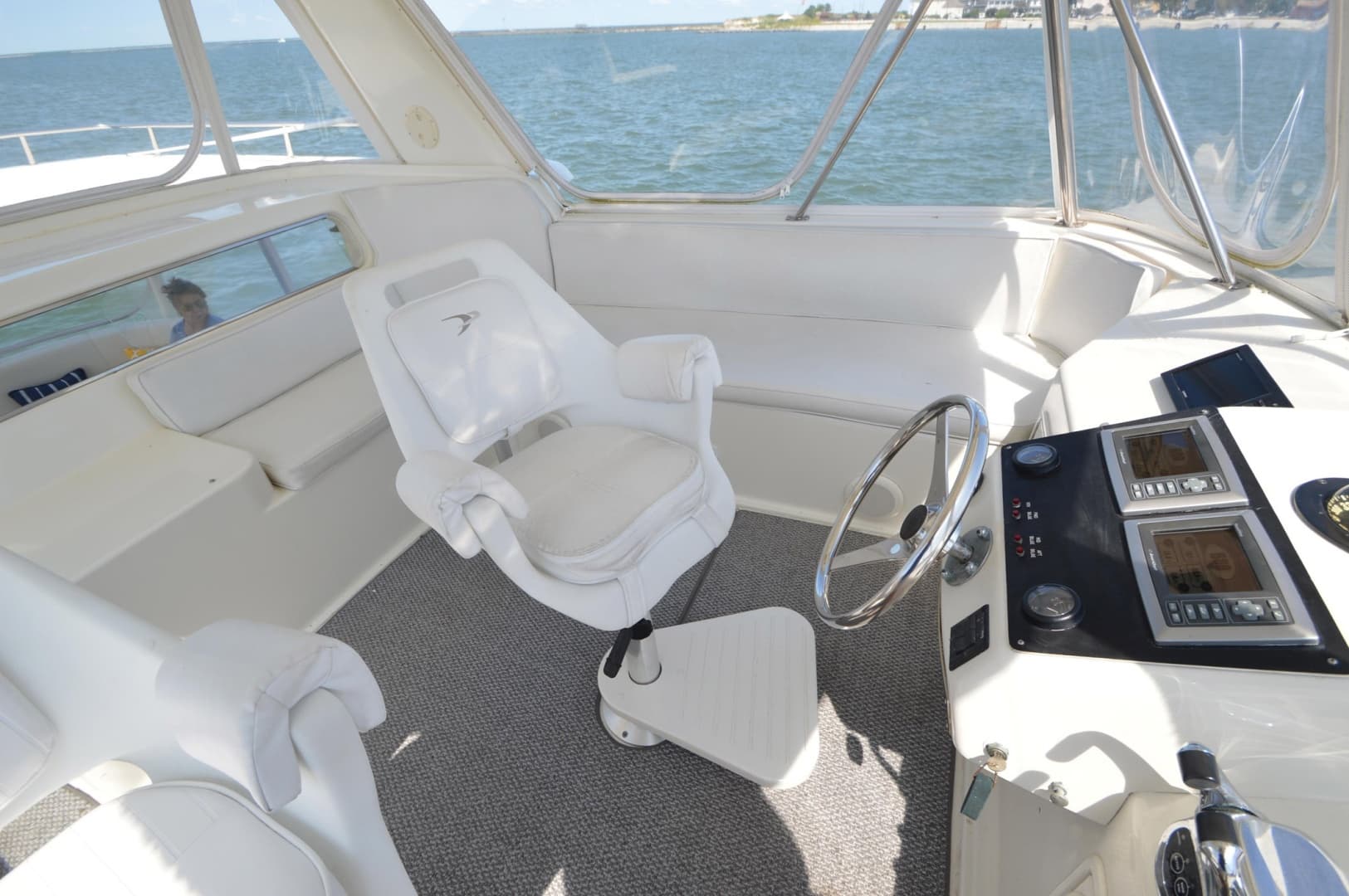 1995 Ocean Cockpit Motor Yacht