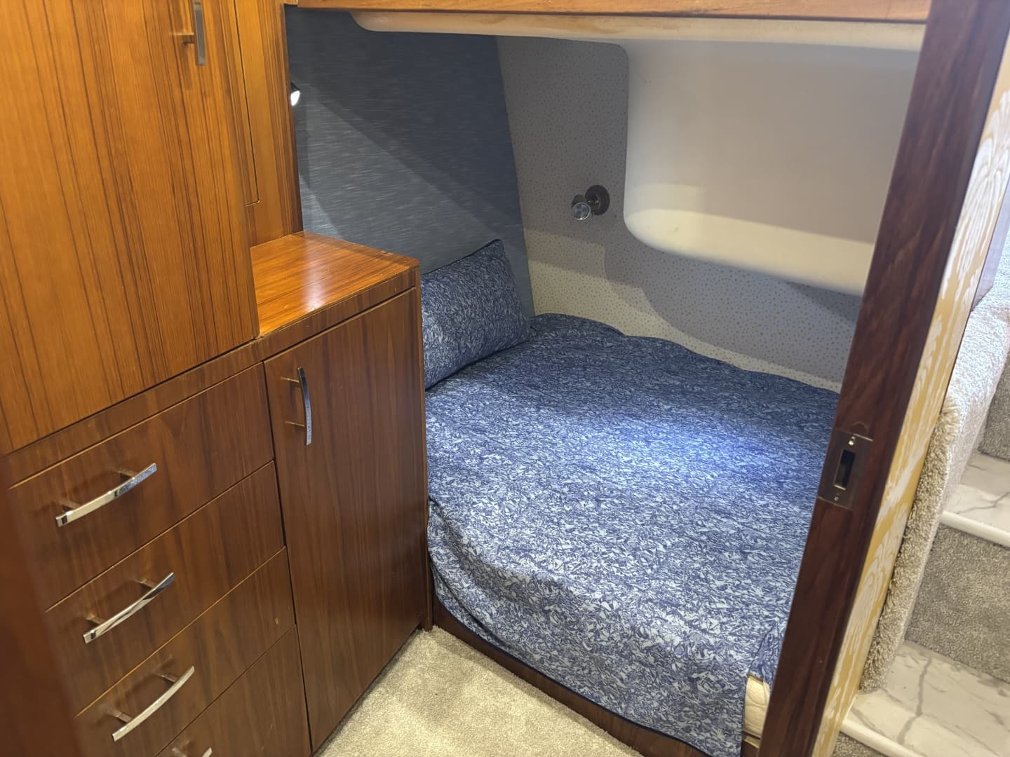 1995 Ocean Cockpit Motor Yacht
