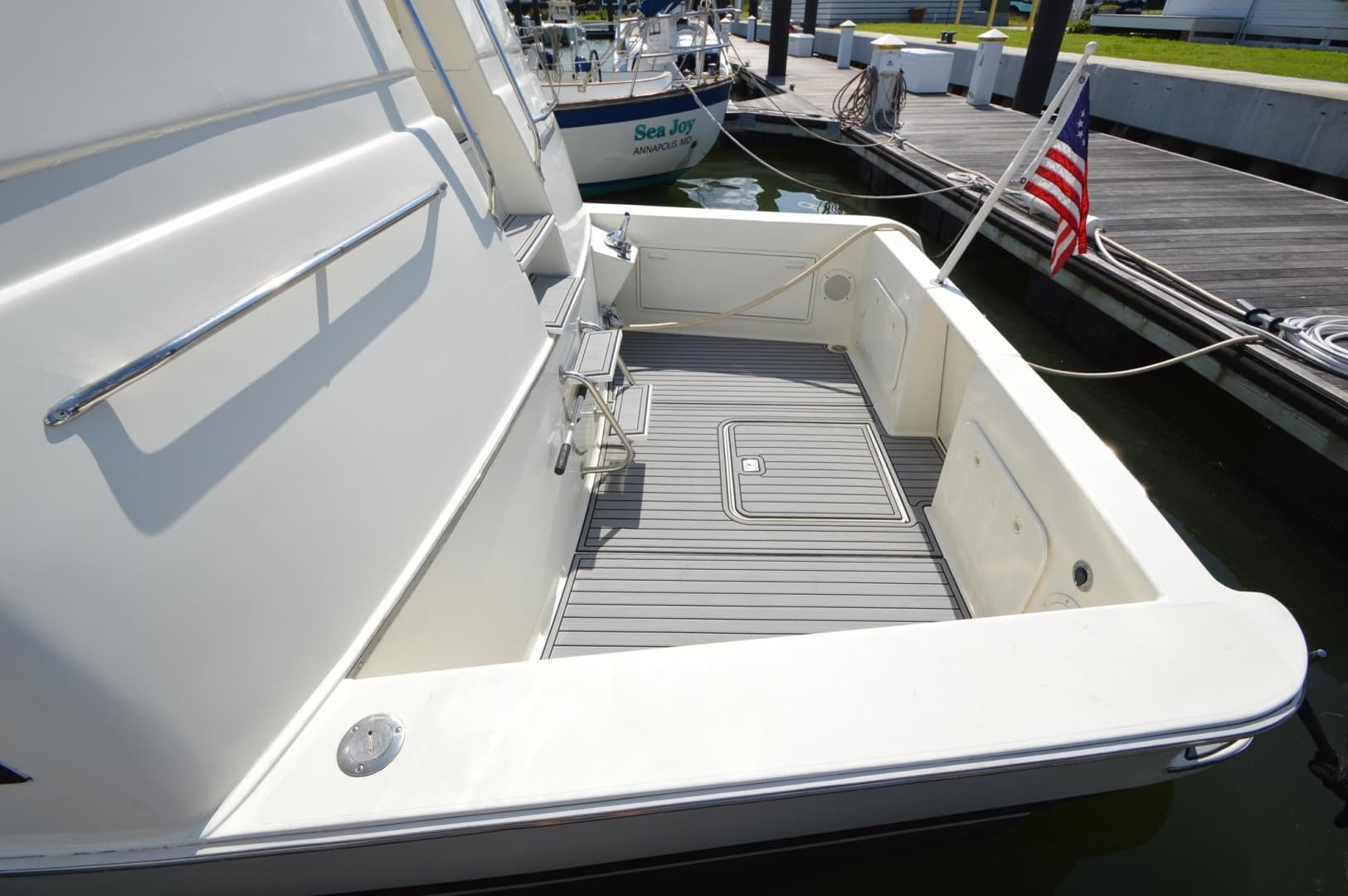 1995 Ocean Cockpit Motor Yacht