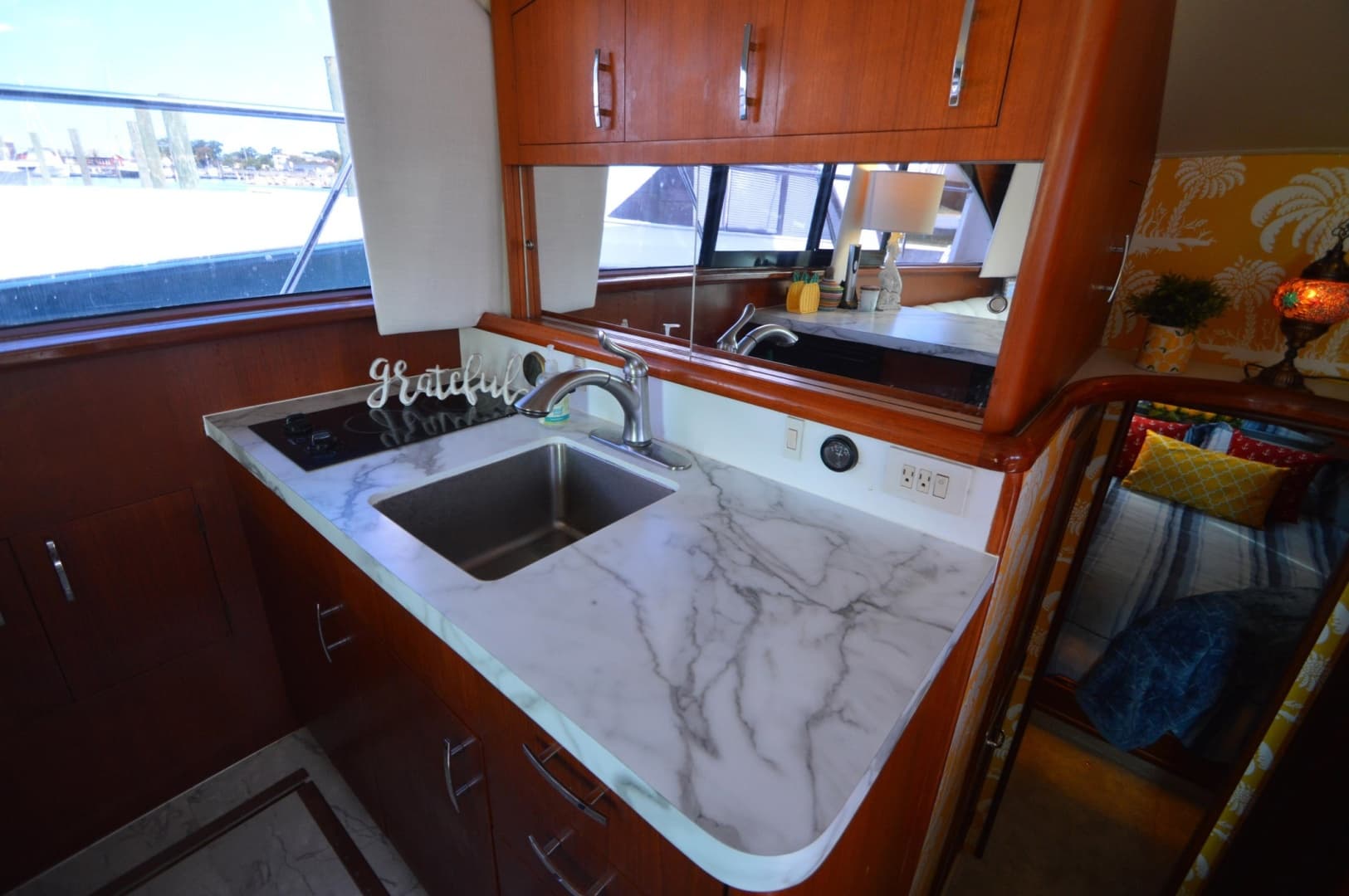 1995 Ocean Cockpit Motor Yacht
