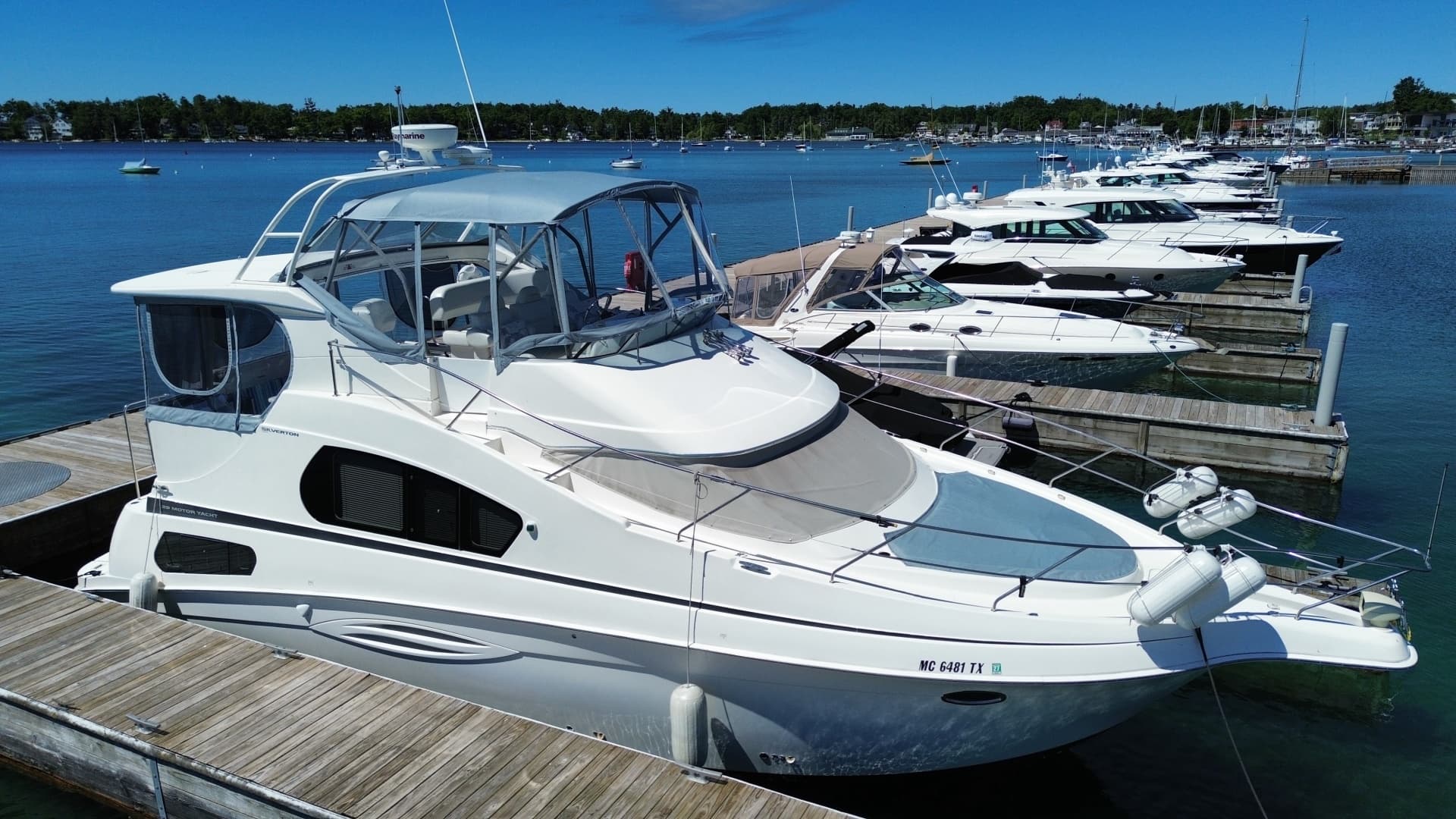 2003 Silverton 39 Motor Yacht