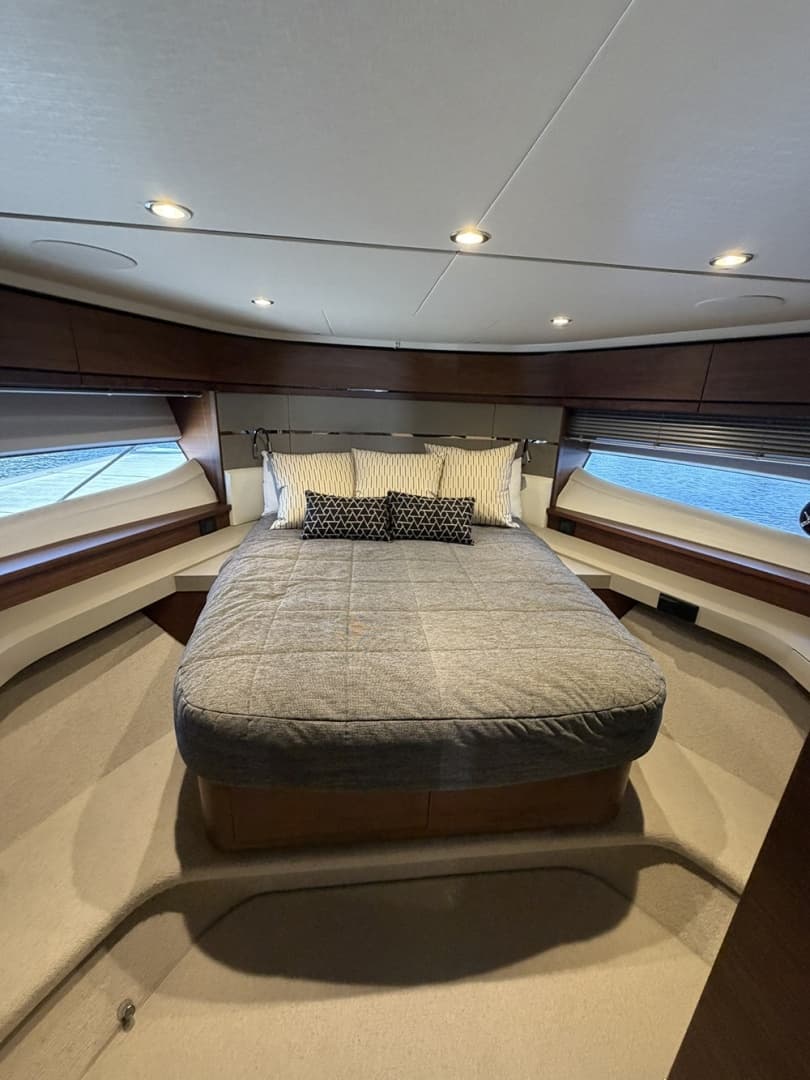 Fwd stateroom