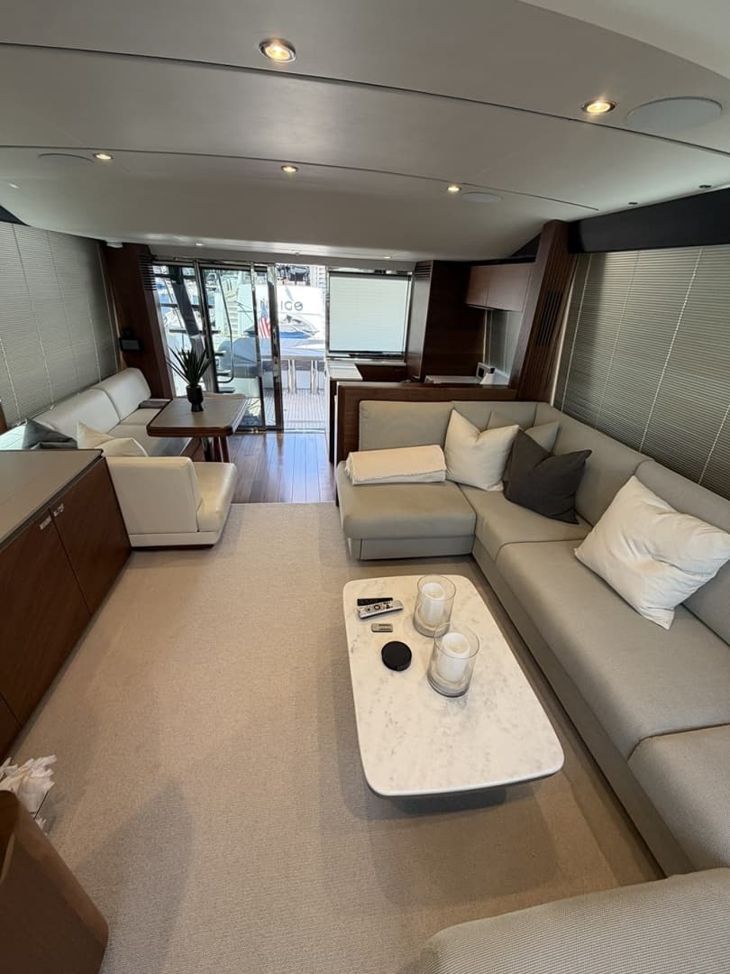 Salon looking aft