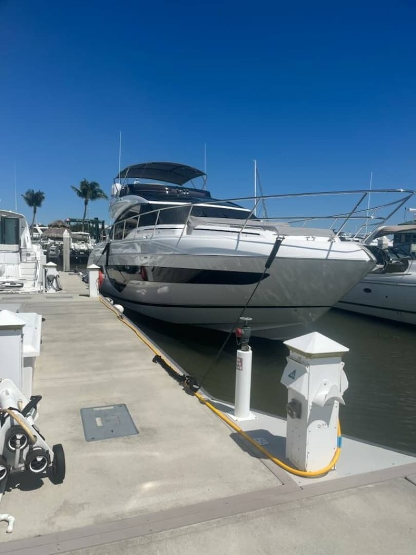 Stbd bow profile (actual boat)
