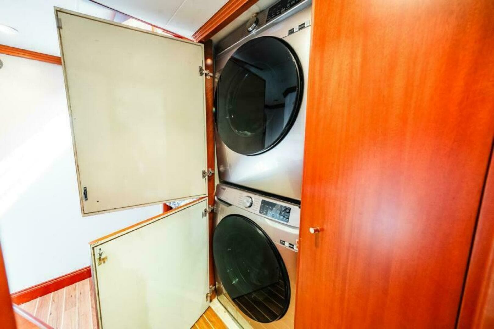 Foyer Laundry  