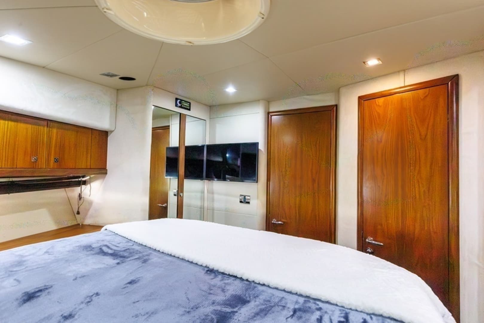 62 Sunseeker Predator