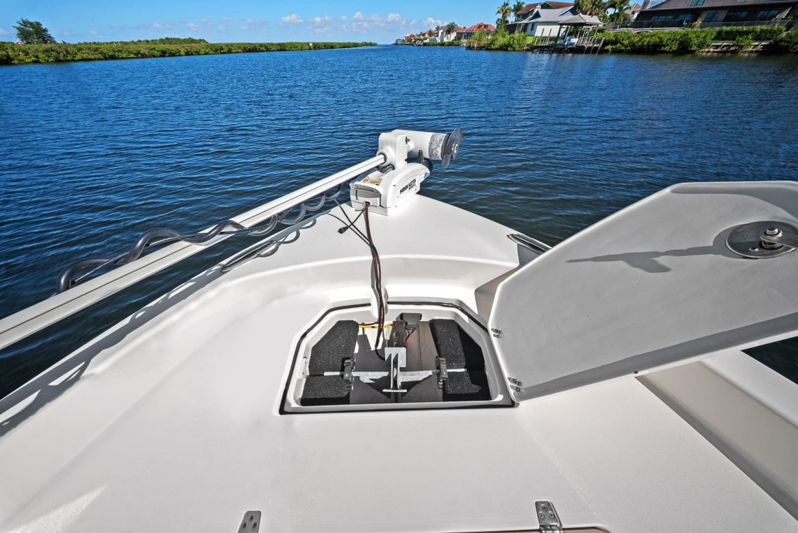 2021 Pathfinder 2700 Open