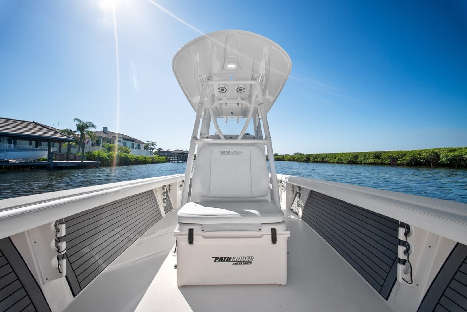 2021 Pathfinder 2700 Open