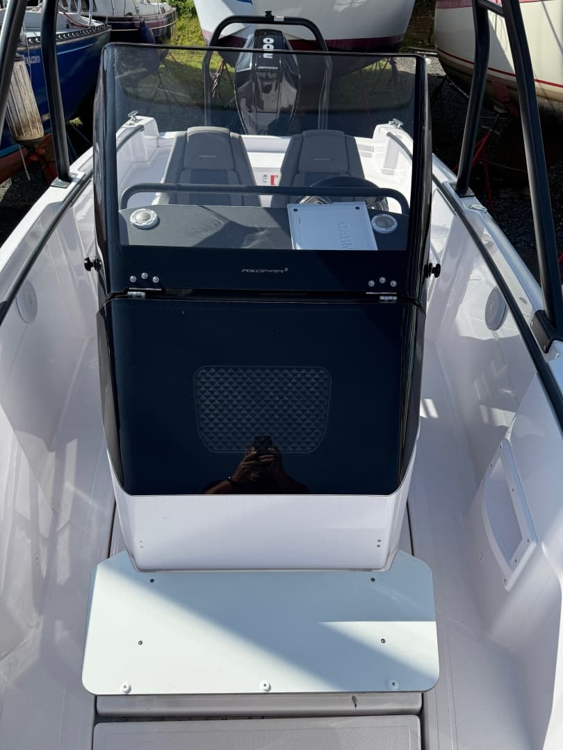 2022 Axopar 22 T-Top