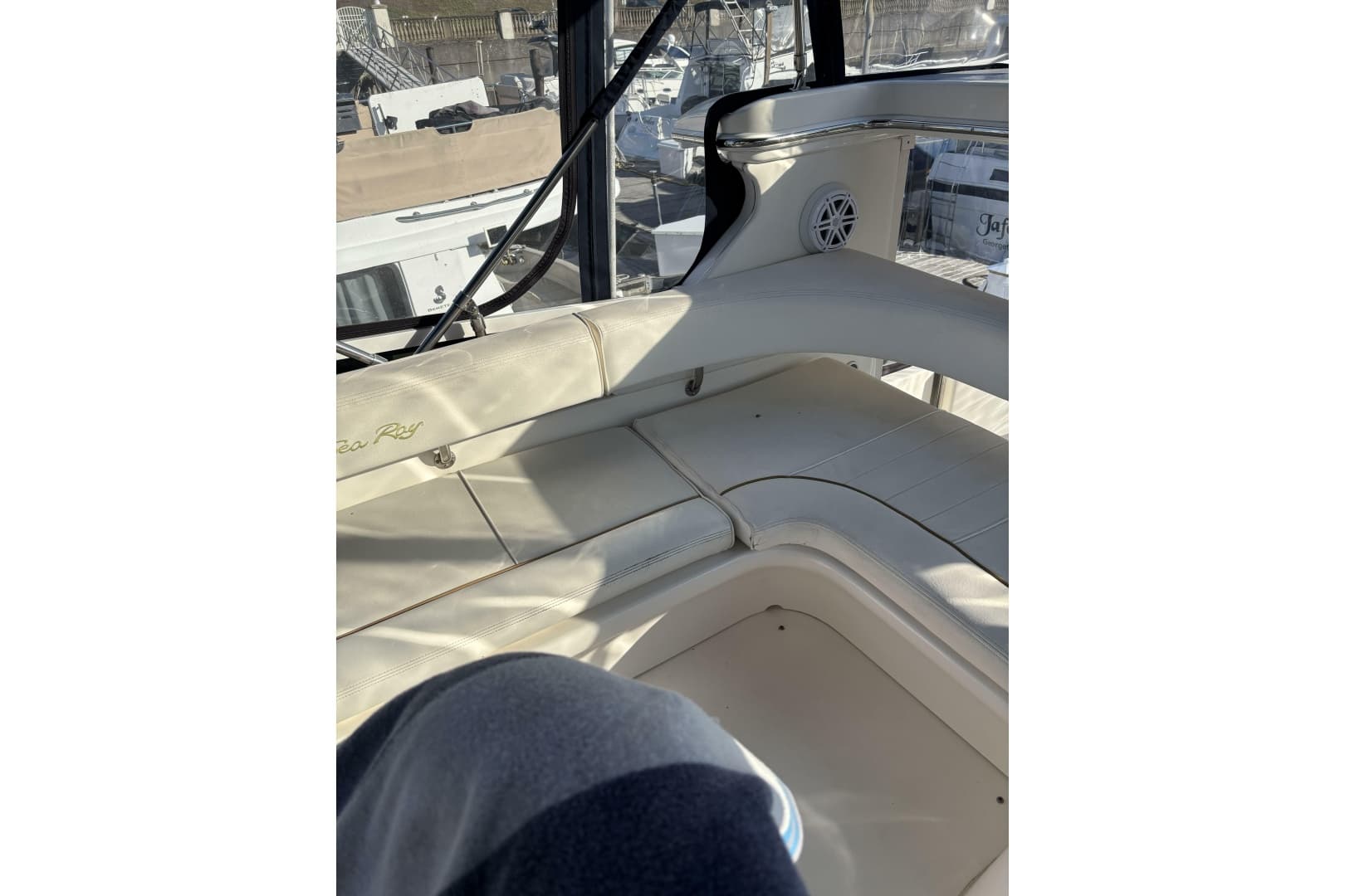 1999 Sea Ray 420 Aft Cabin