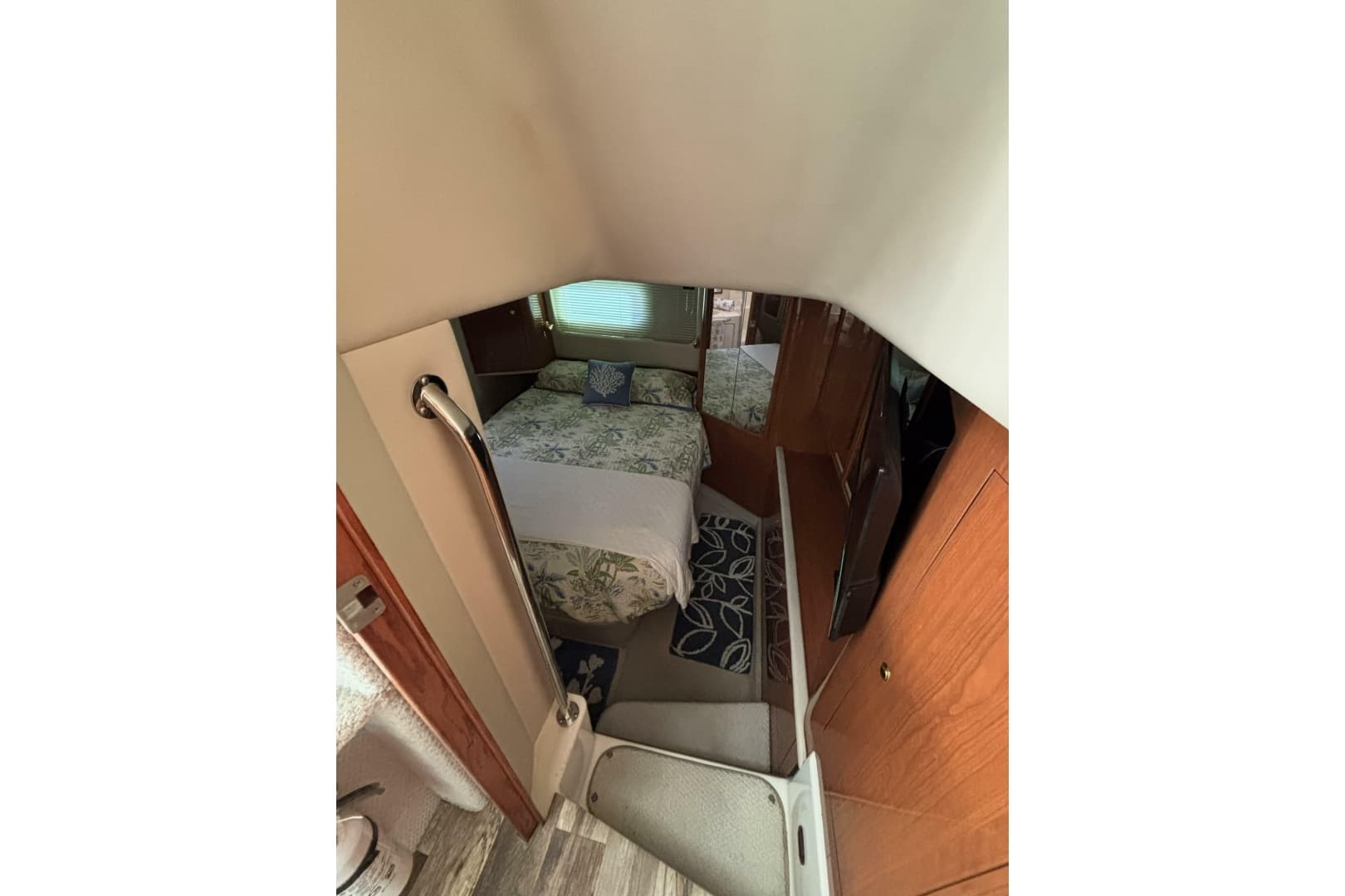 1999 Sea Ray 420 Aft Cabin