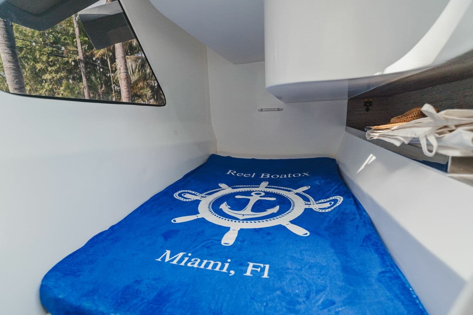 2024 Yachtcat 