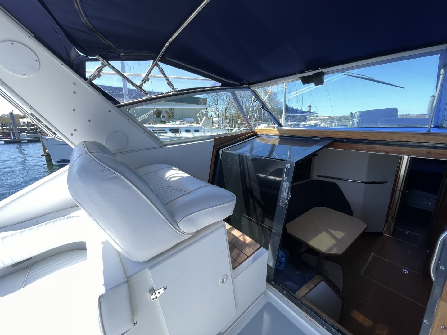 1990 Sea Ray 390 Express Cruiser