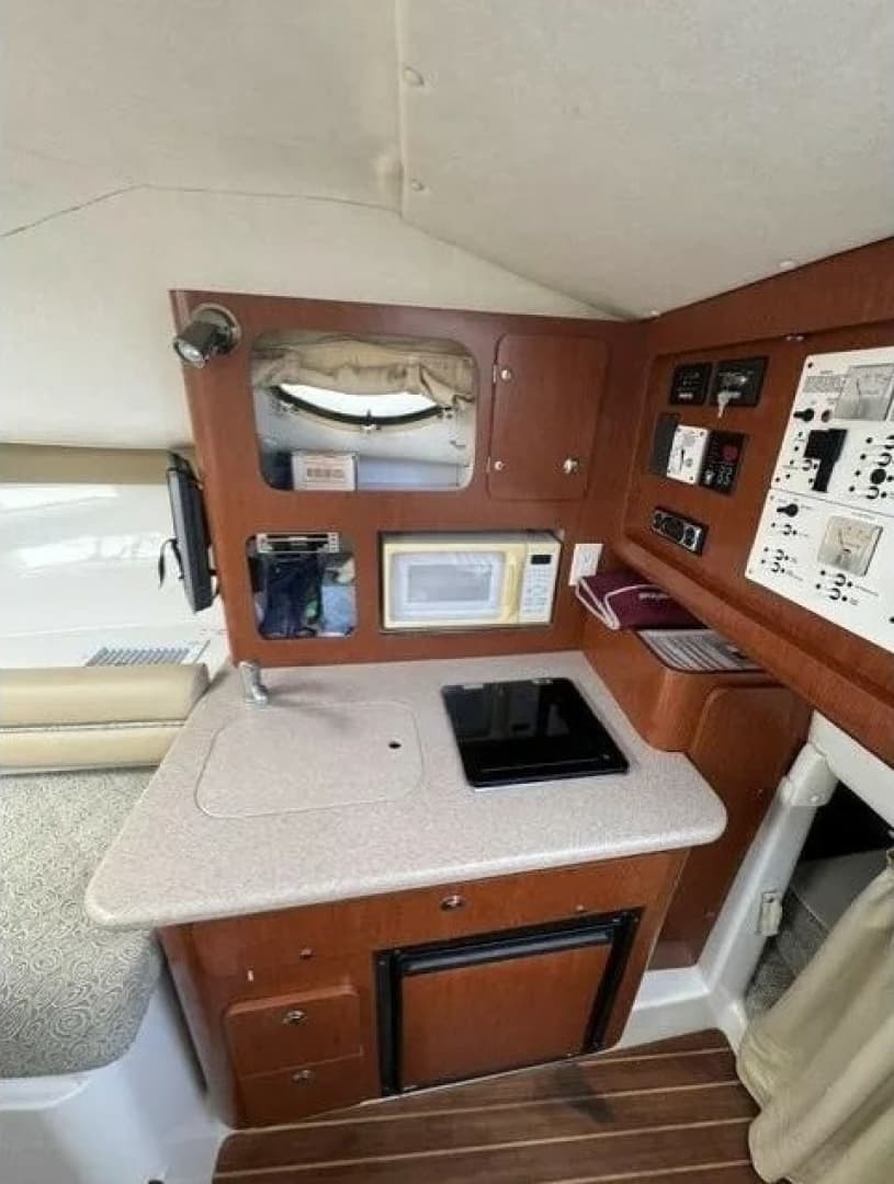 2005 Pro Line 32 Express