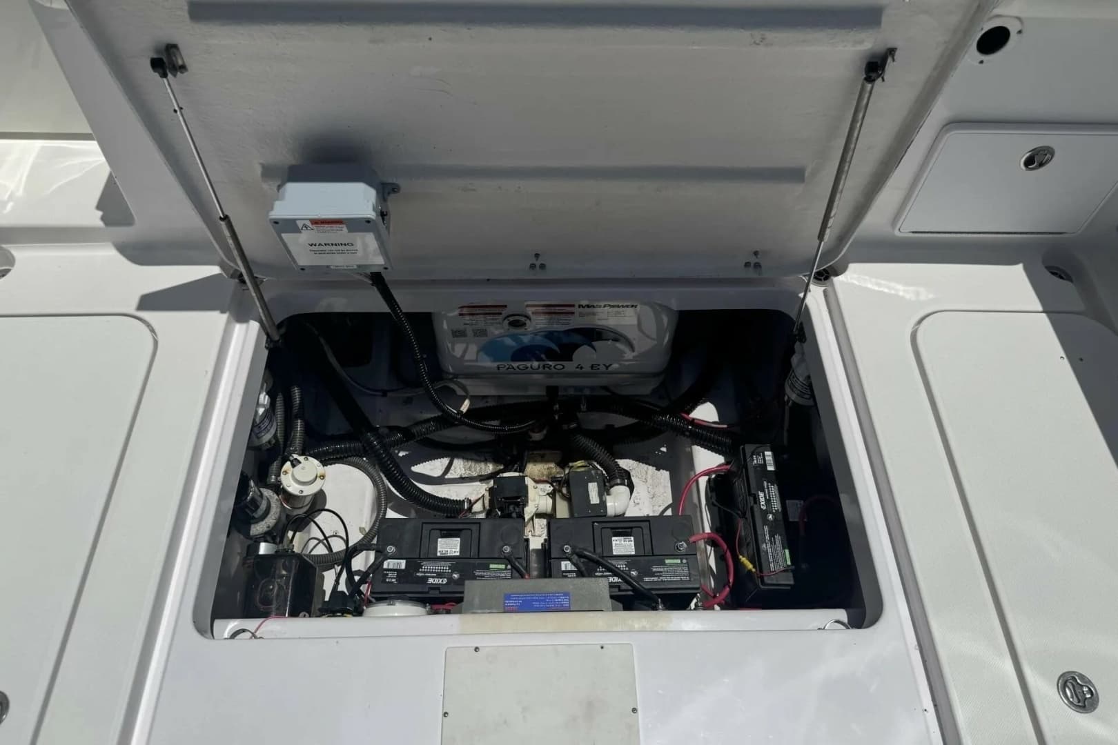 2005 Pro Line 32 Express