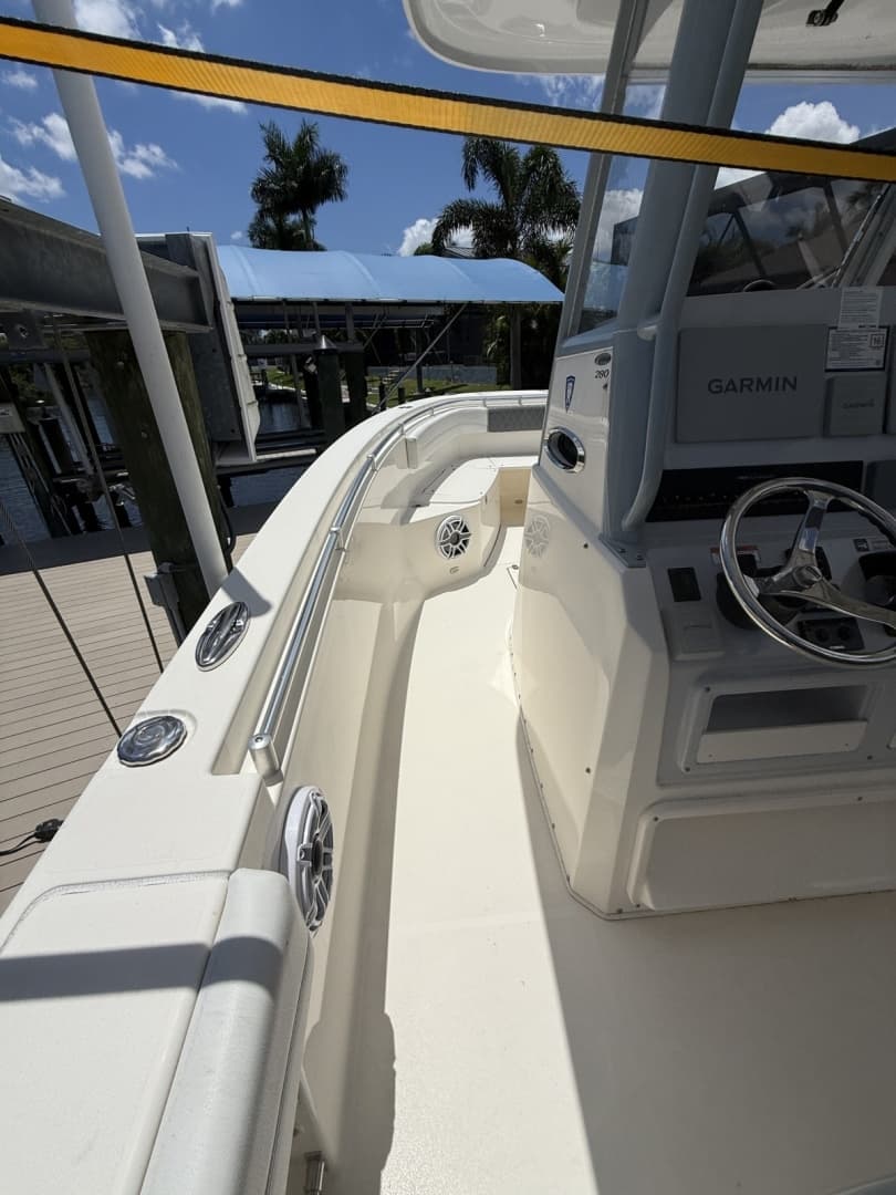 2021 Cobia 280CC
