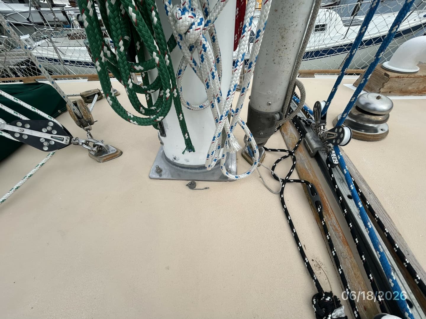 37' Tayana mast base2