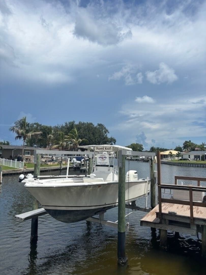 2001 Tracker Sea Craft SXC