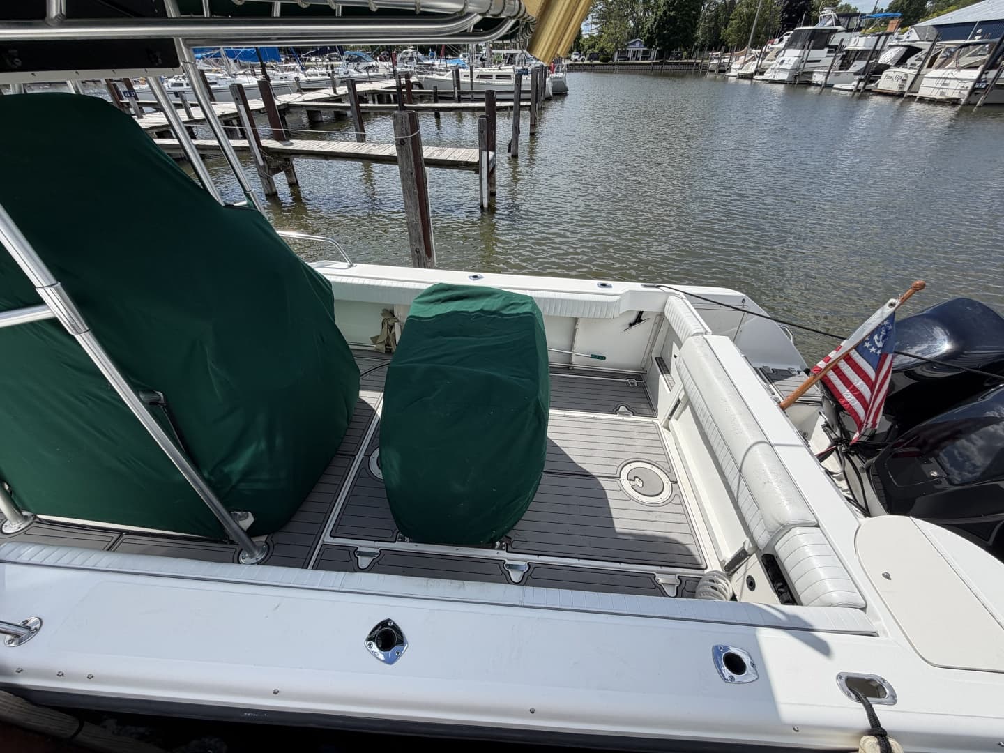 1999 Boston Whaler 26 Outrage