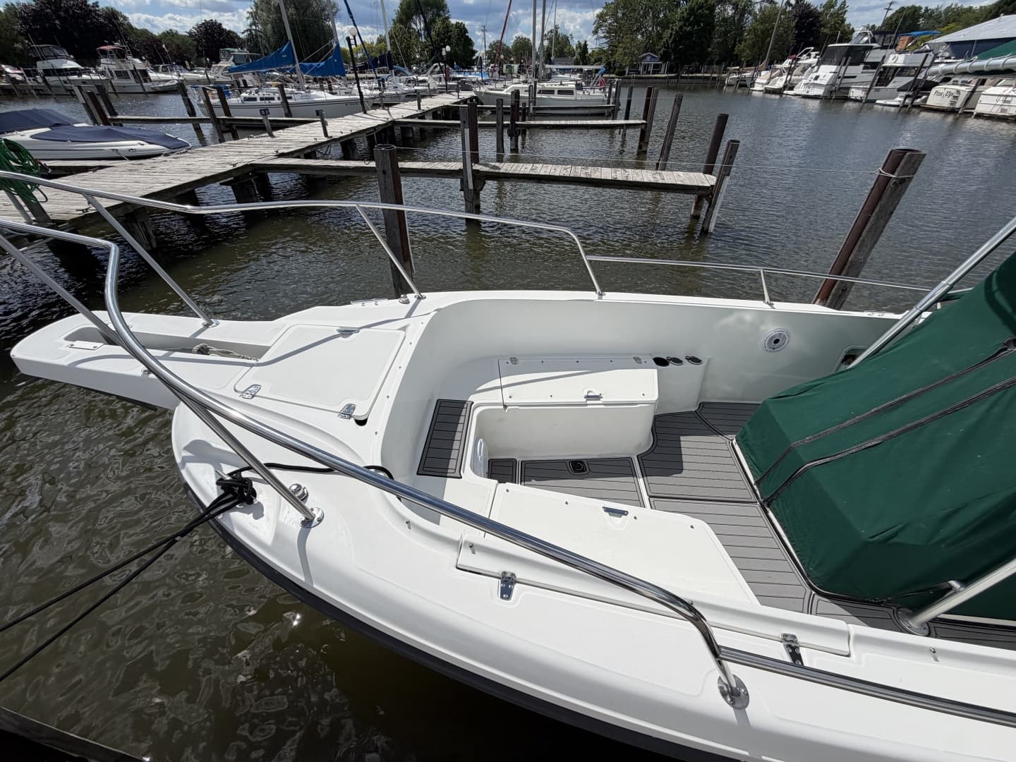 1999 Boston Whaler 26 Outrage