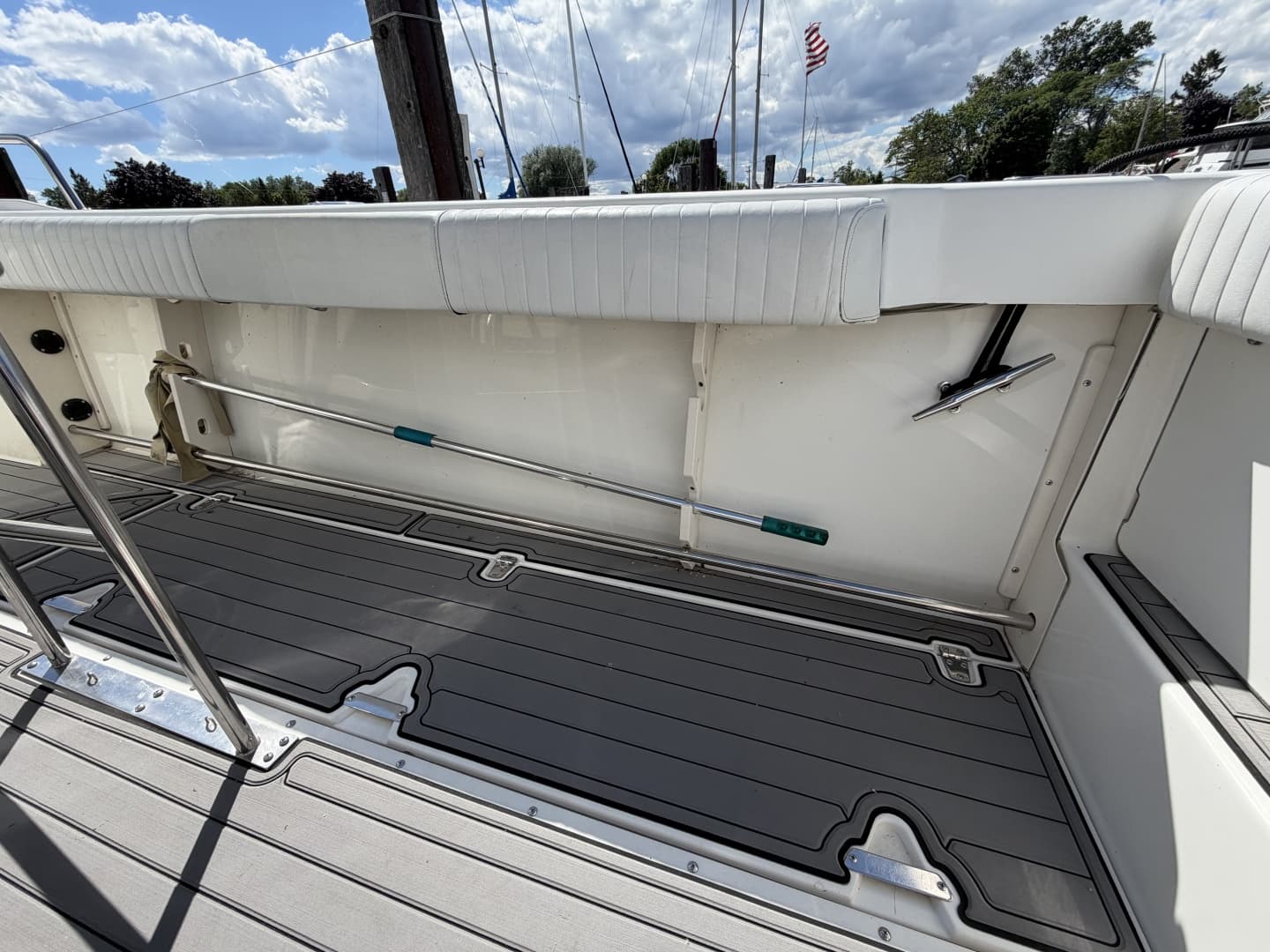 1999 Boston Whaler 26 Outrage