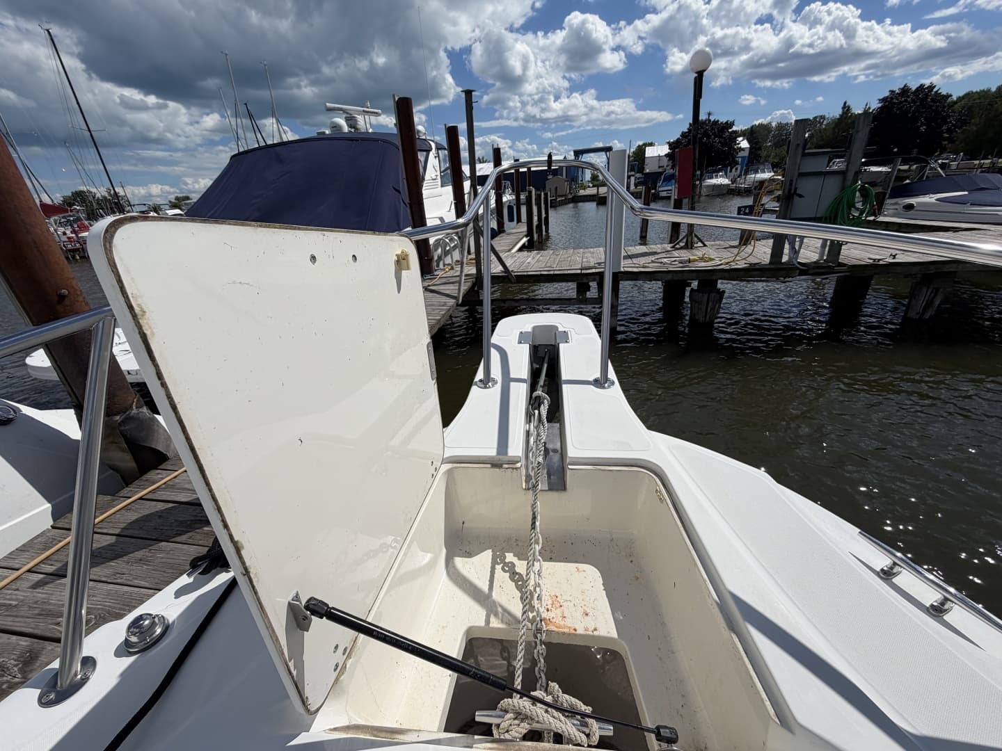 1999 Boston Whaler 26 Outrage