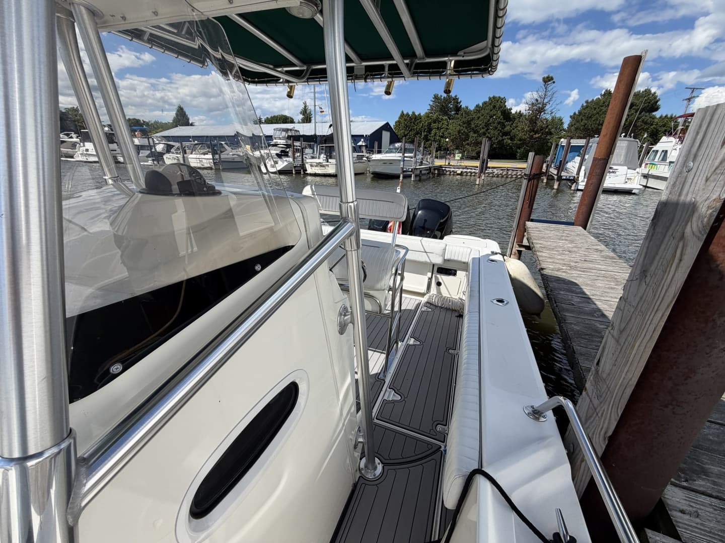 1999 Boston Whaler 26 Outrage
