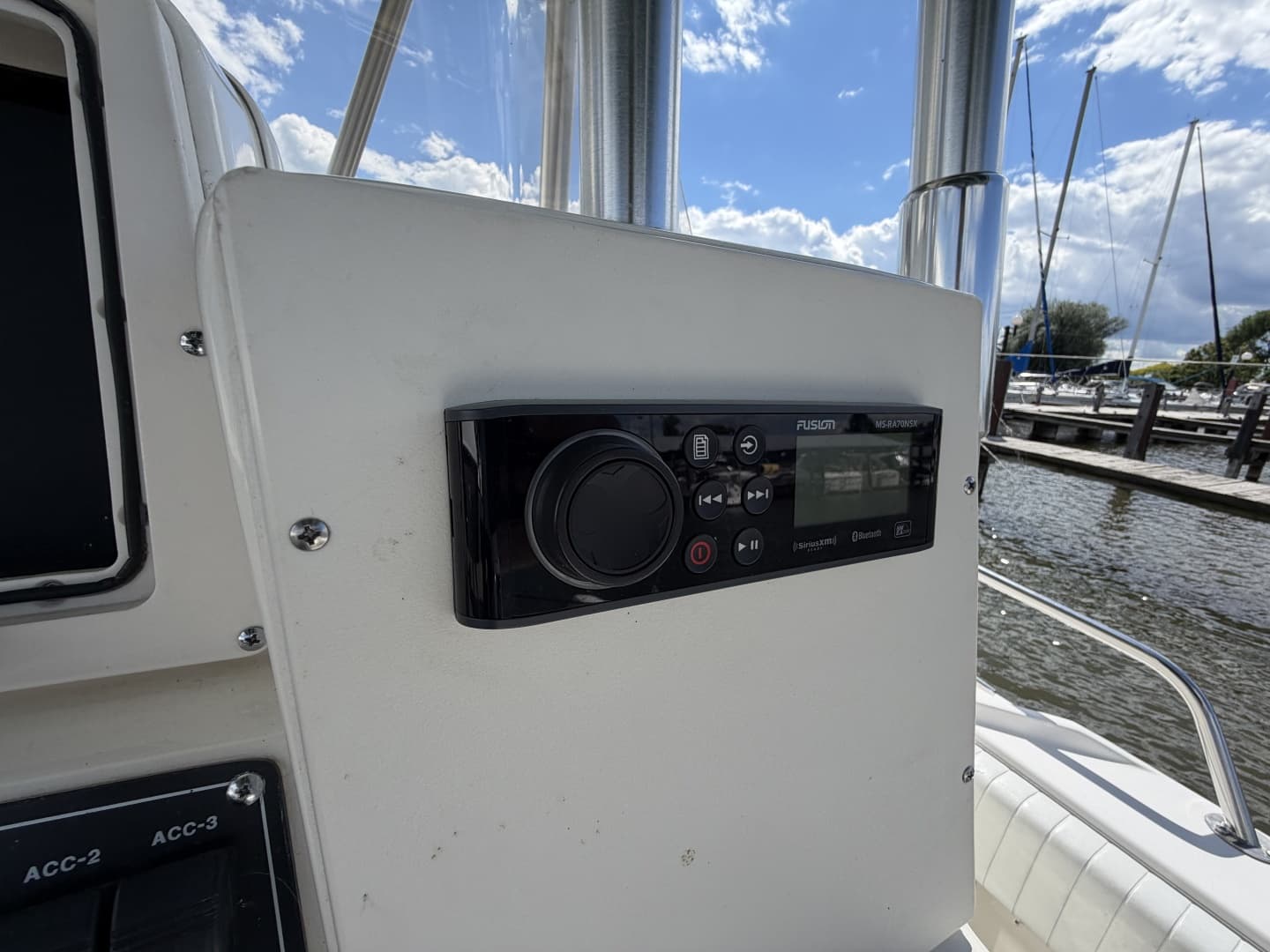 1999 Boston Whaler 26 Outrage