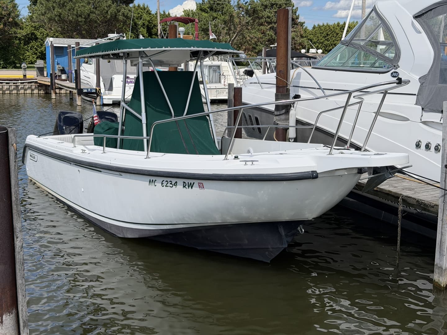1999 Boston Whaler 26 Outrage