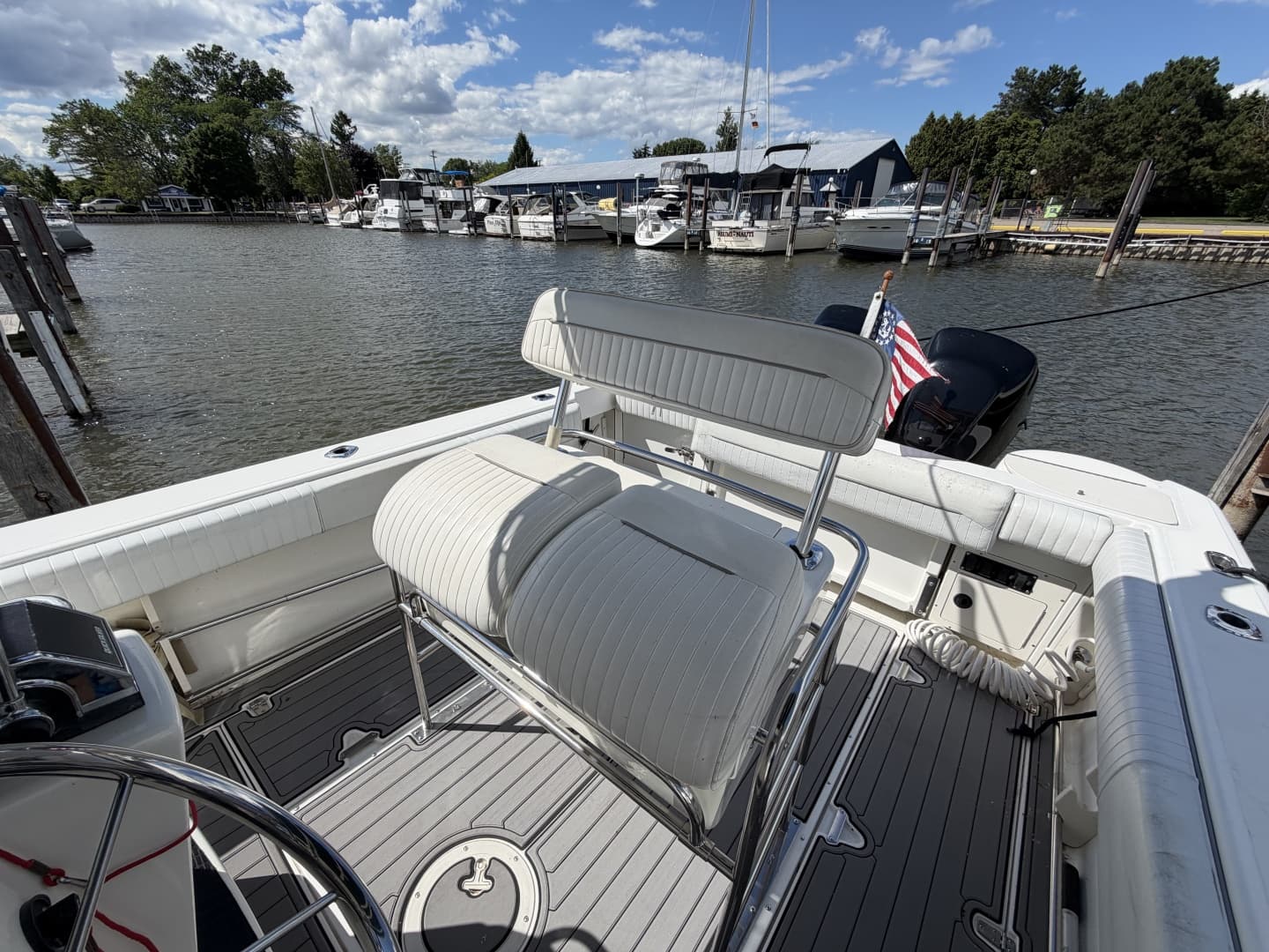 1999 Boston Whaler 26 Outrage