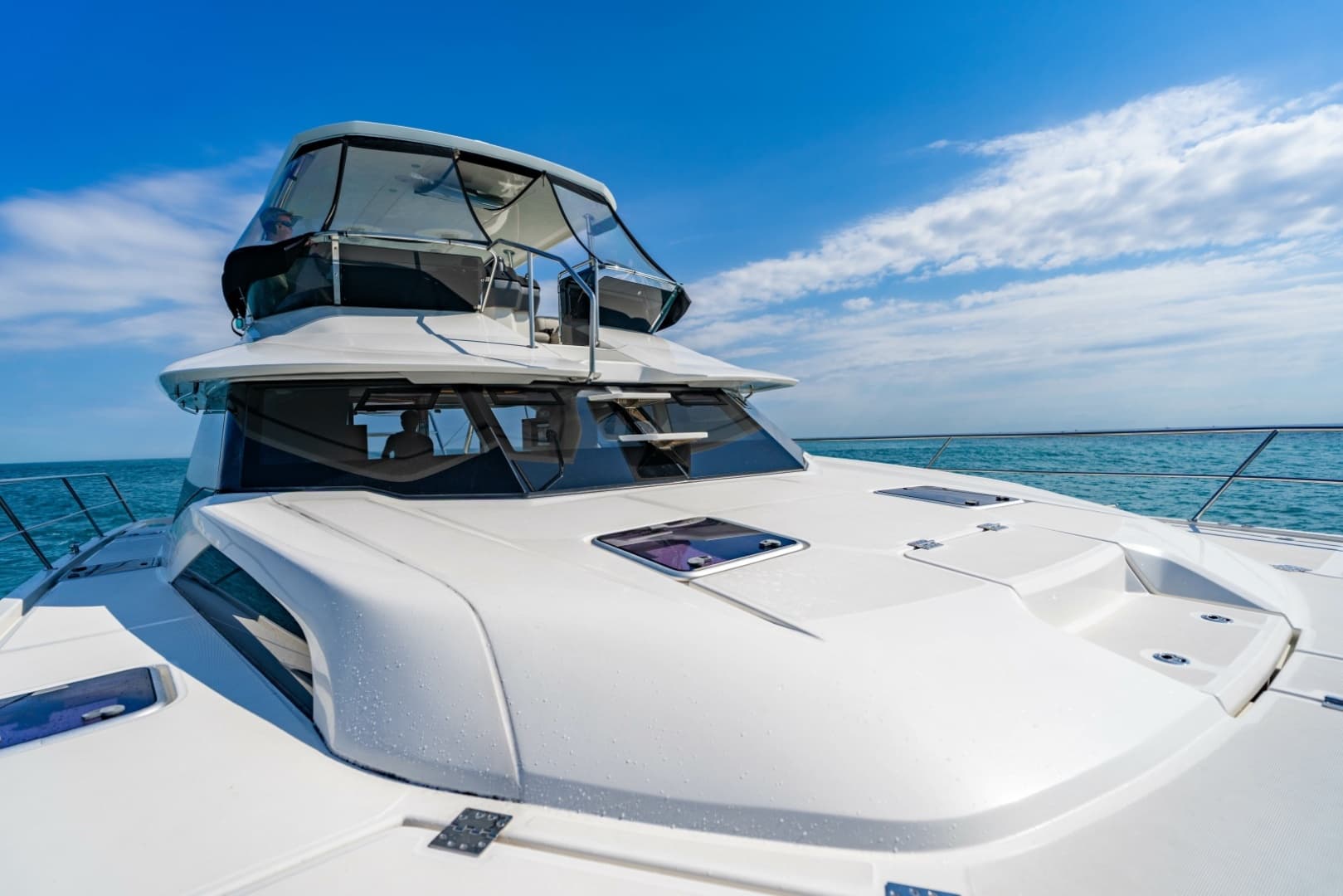 2024 Aquila 44 Yacht