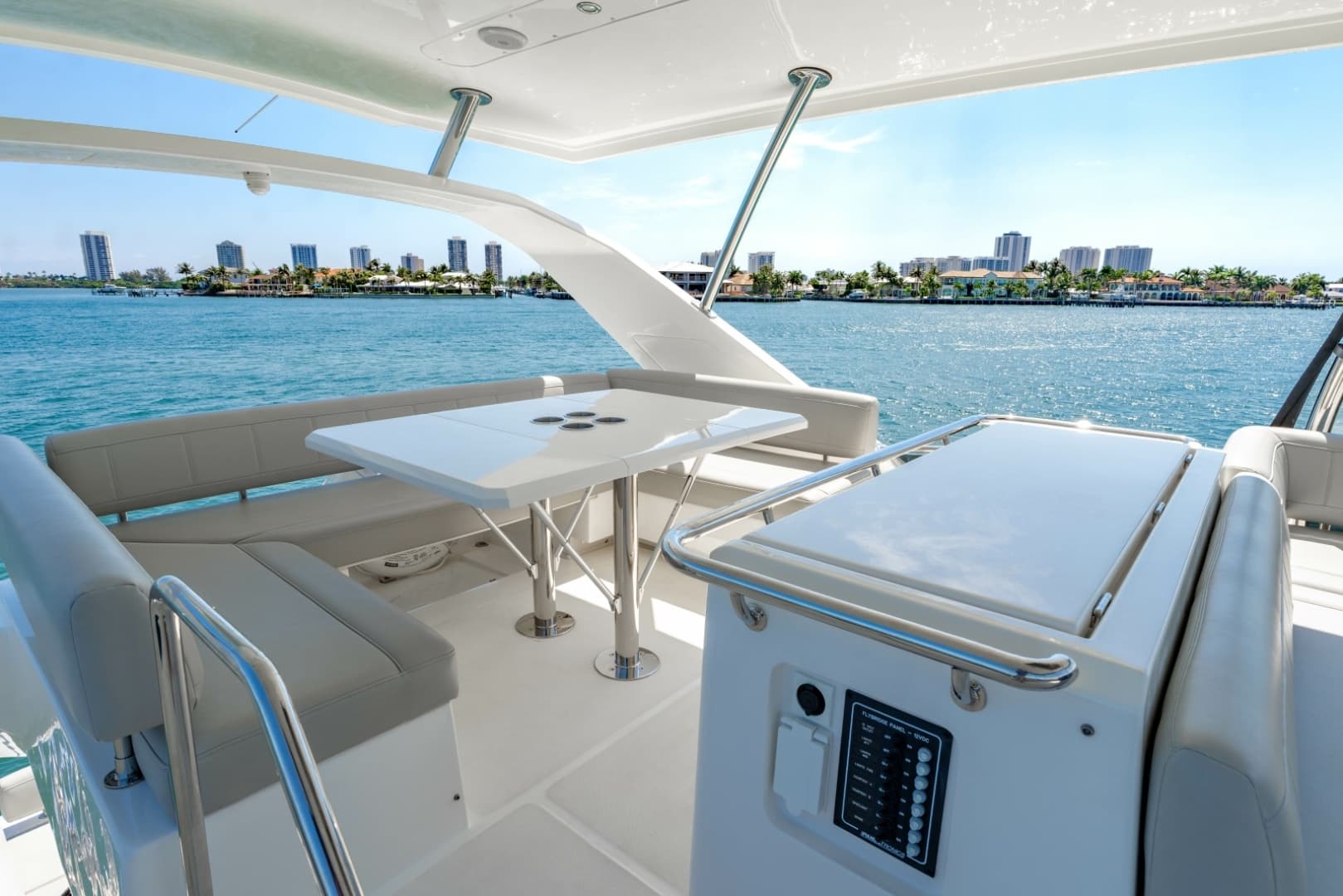 2024 Aquila 44 Yacht