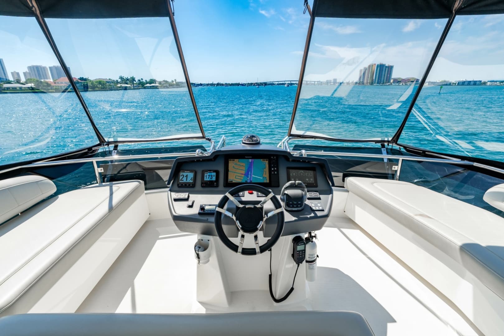 2024 Aquila 44 Yacht