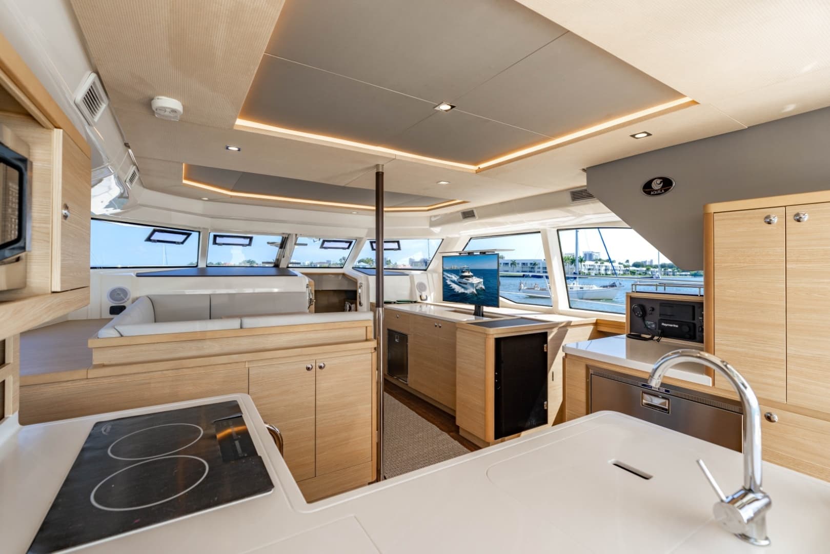 2024 Aquila 44 Yacht