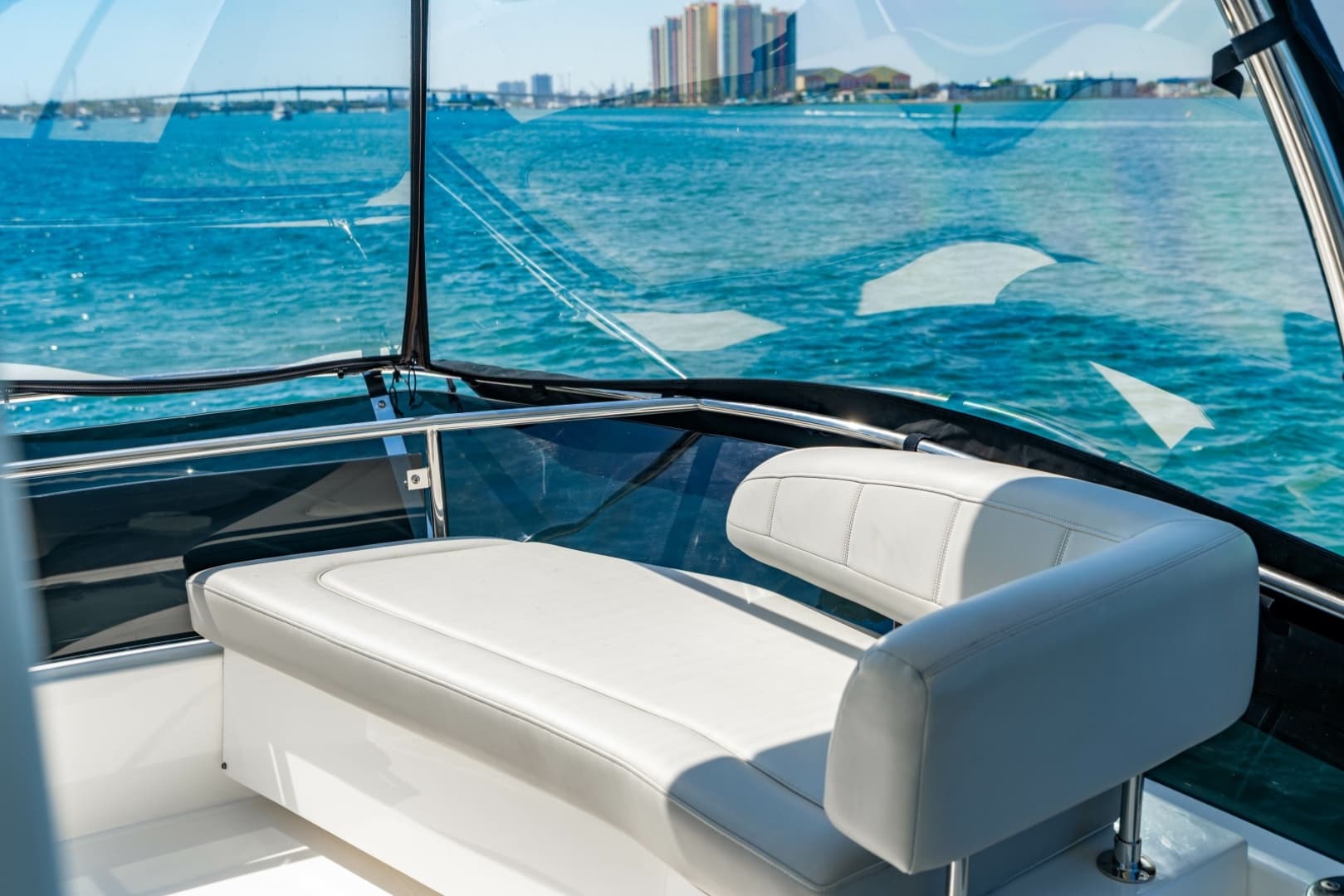 2024 Aquila 44 Yacht