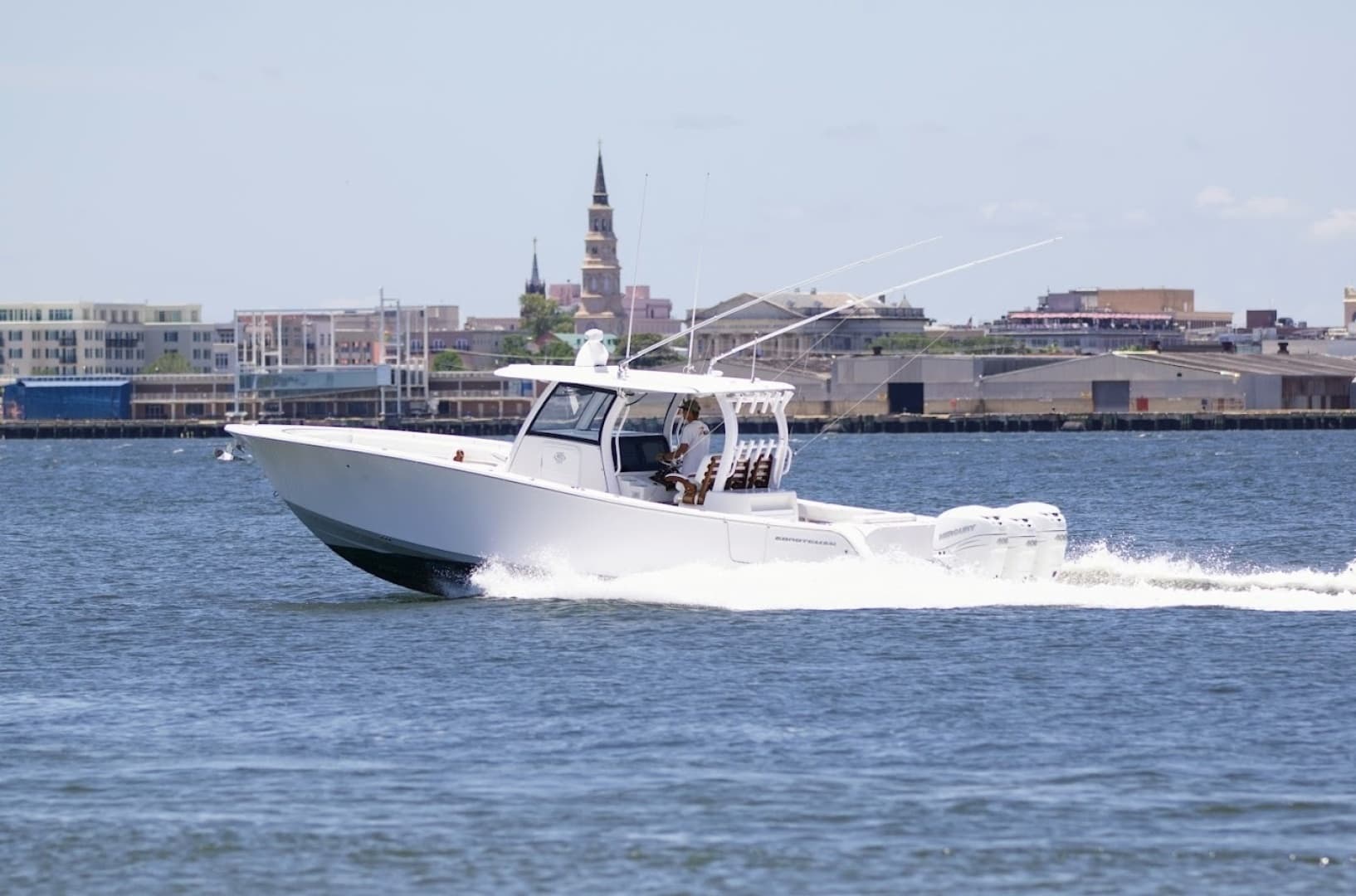 2022 Sportsman Open 352 - Exterior Profile
