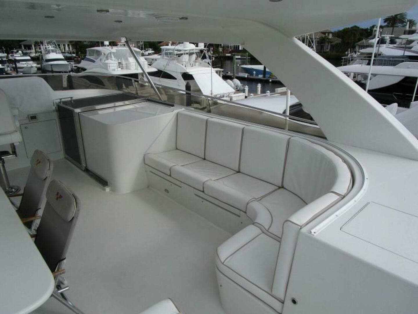 Stbd. Side Seating    