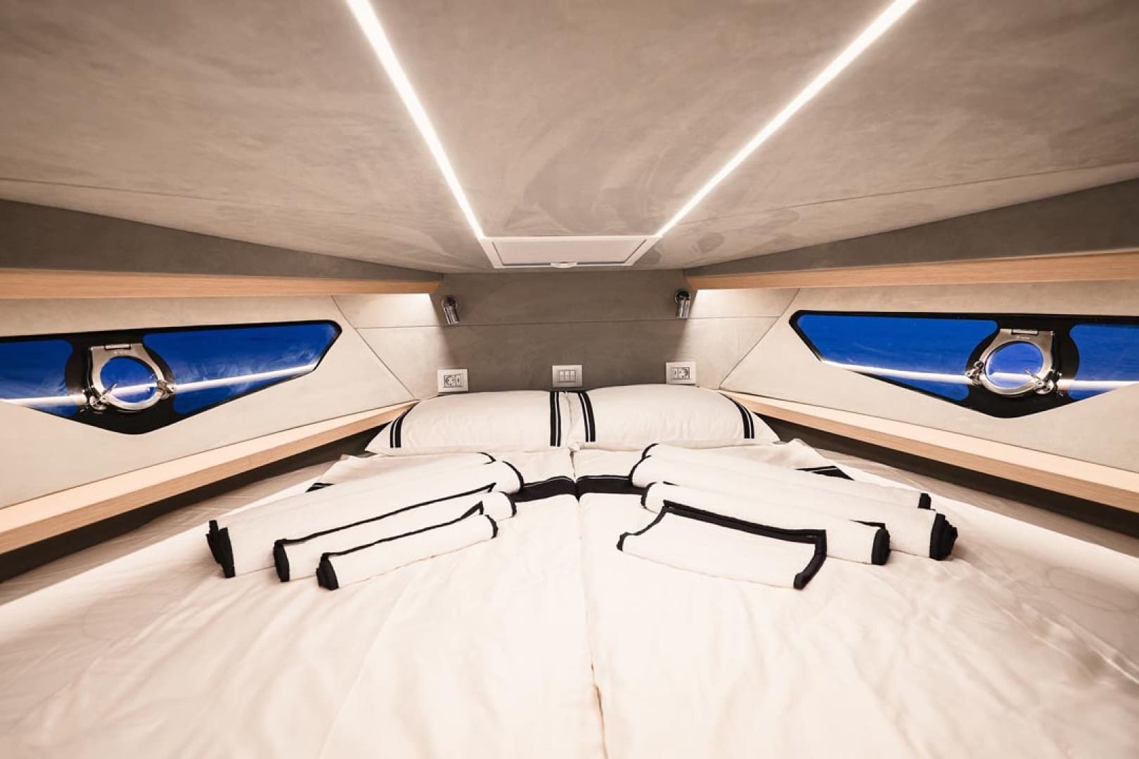 2027 Focus Motor Yachts Forza