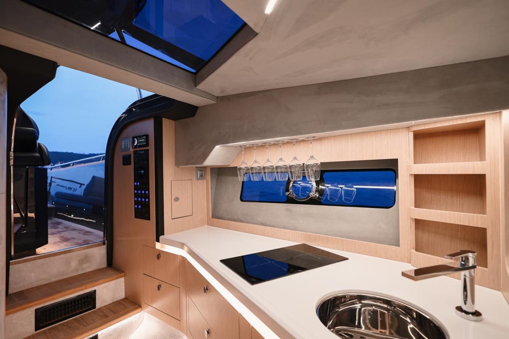 2027 Focus Motor Yachts Forza